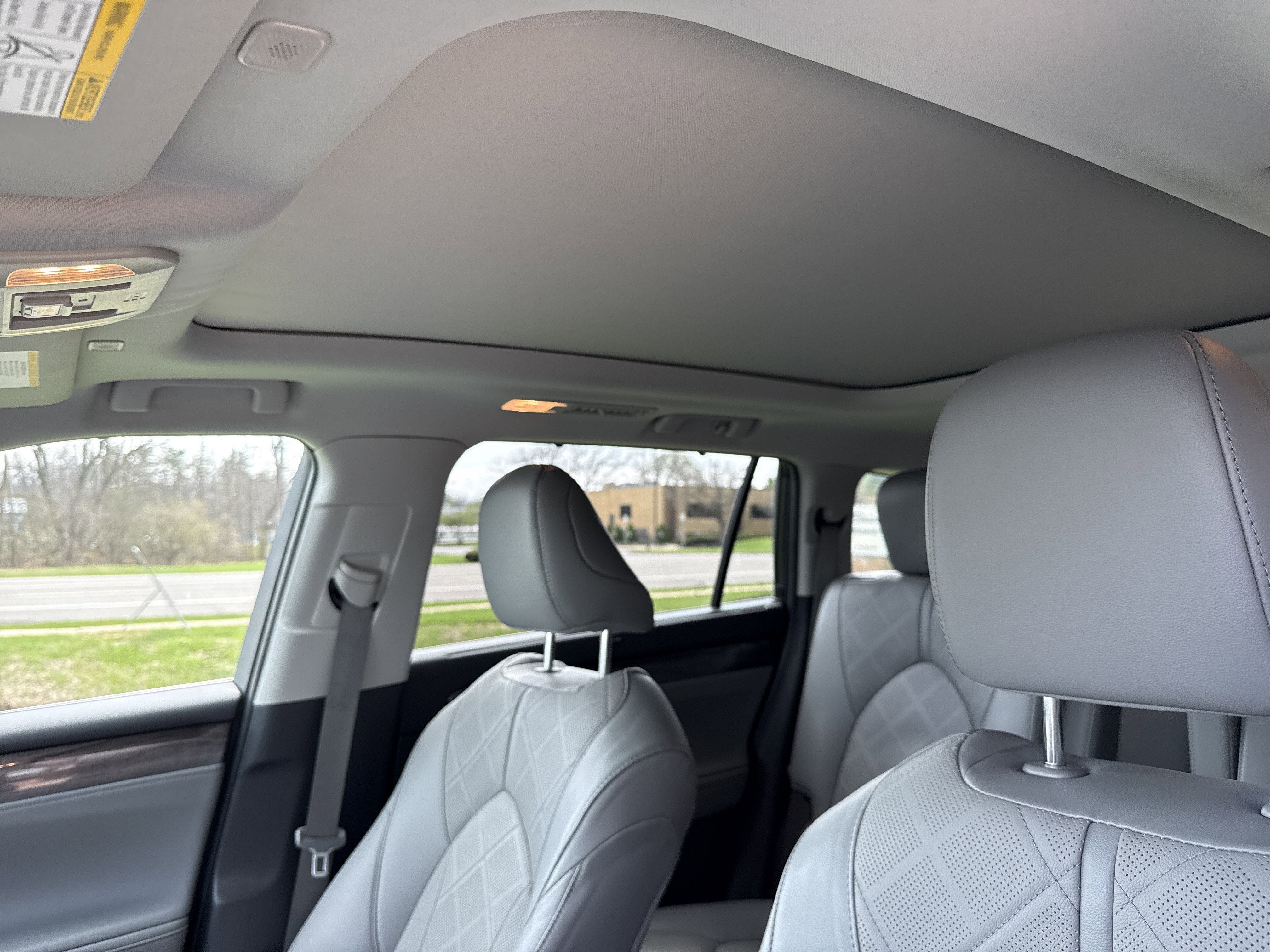 2023 Toyota Highlander Hybrid Platinum