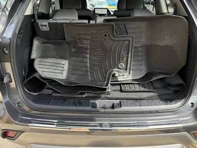 2023 Toyota Highlander Hybrid Platinum