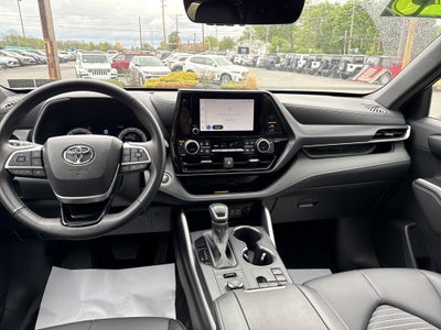 2025 Toyota Highlander XSE