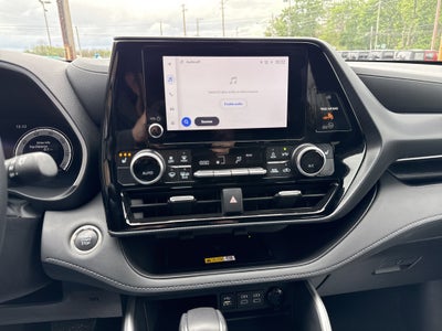 2025 Toyota Highlander XSE