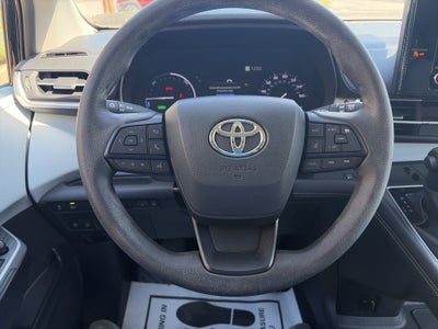 2025 Toyota Sienna LE