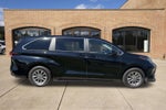 2025 Toyota Sienna LE