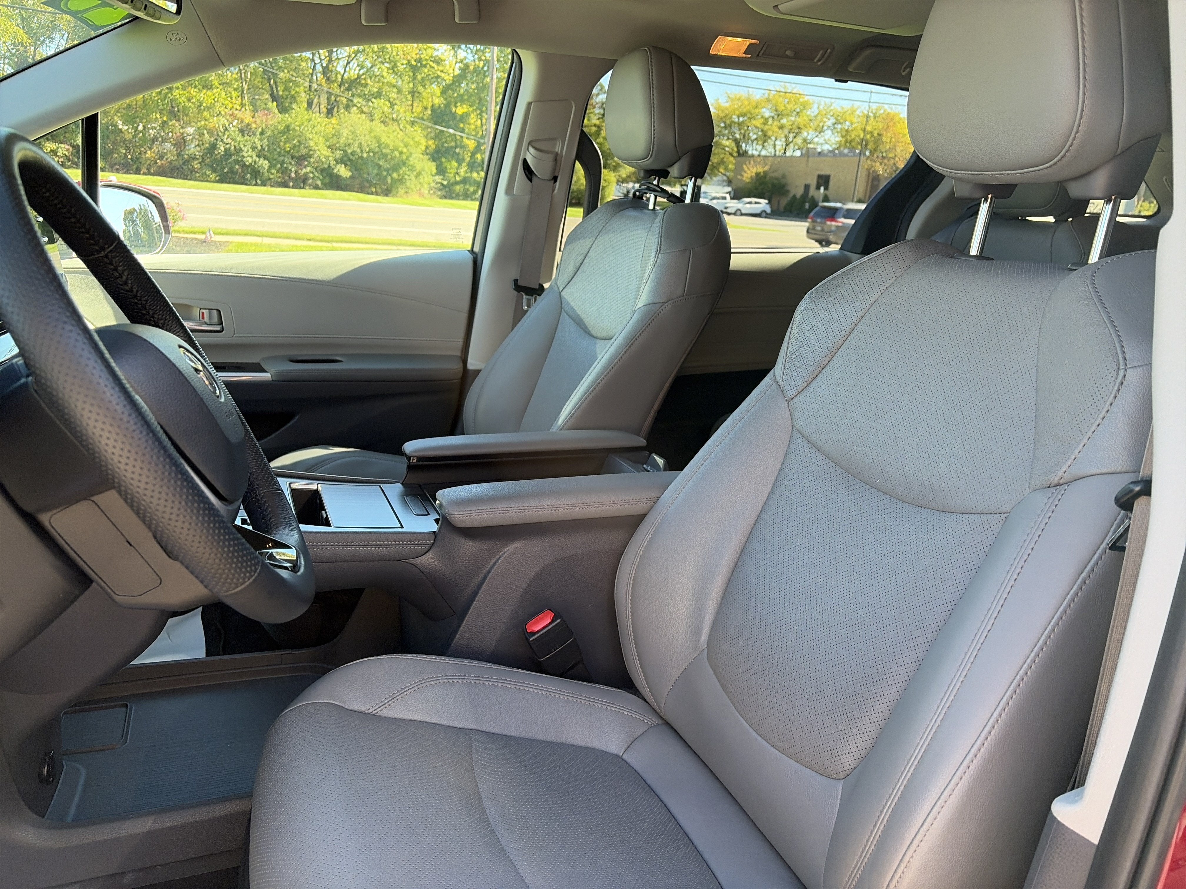 2023 Toyota Sienna Limited