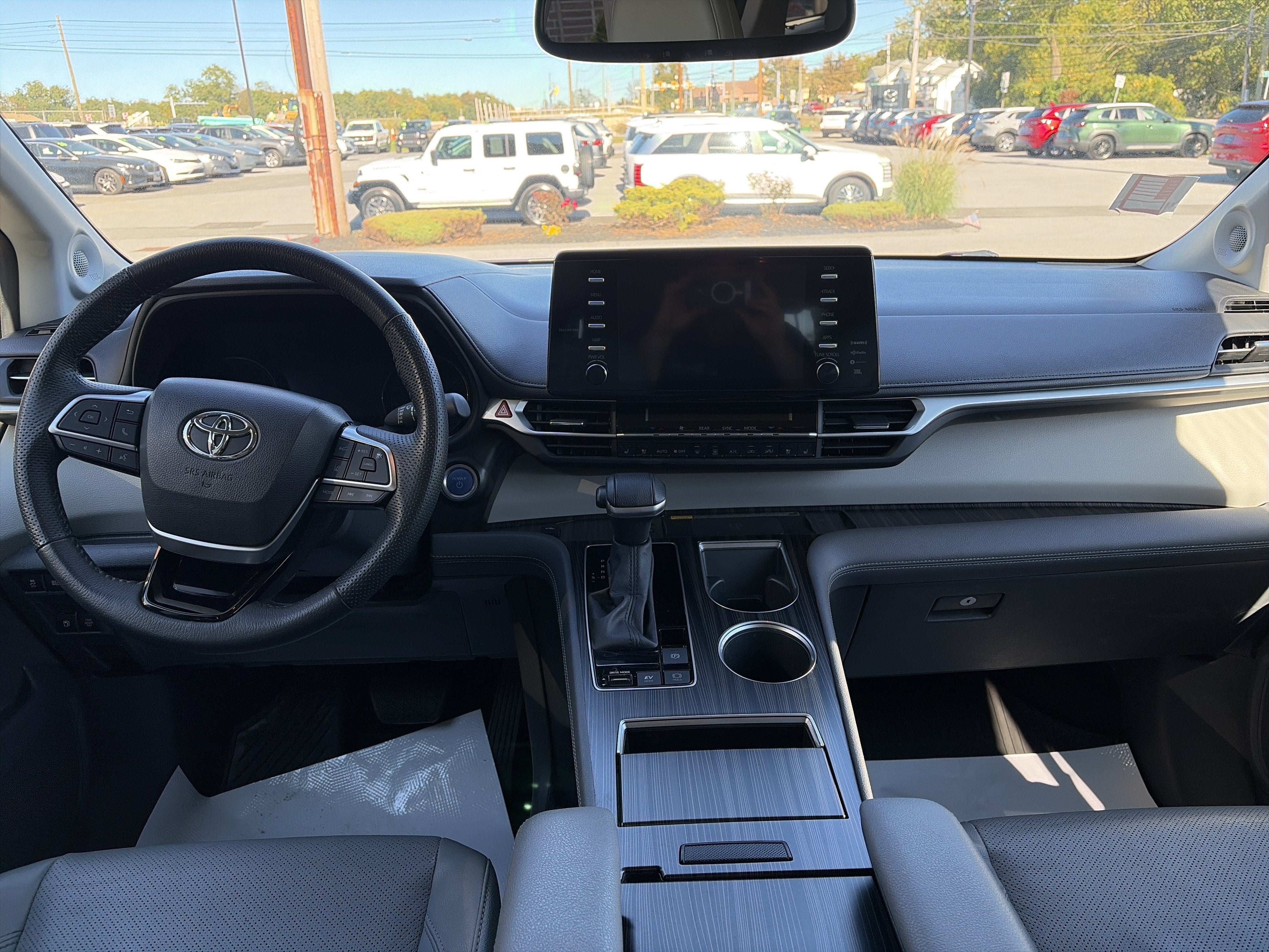 2023 Toyota Sienna Limited
