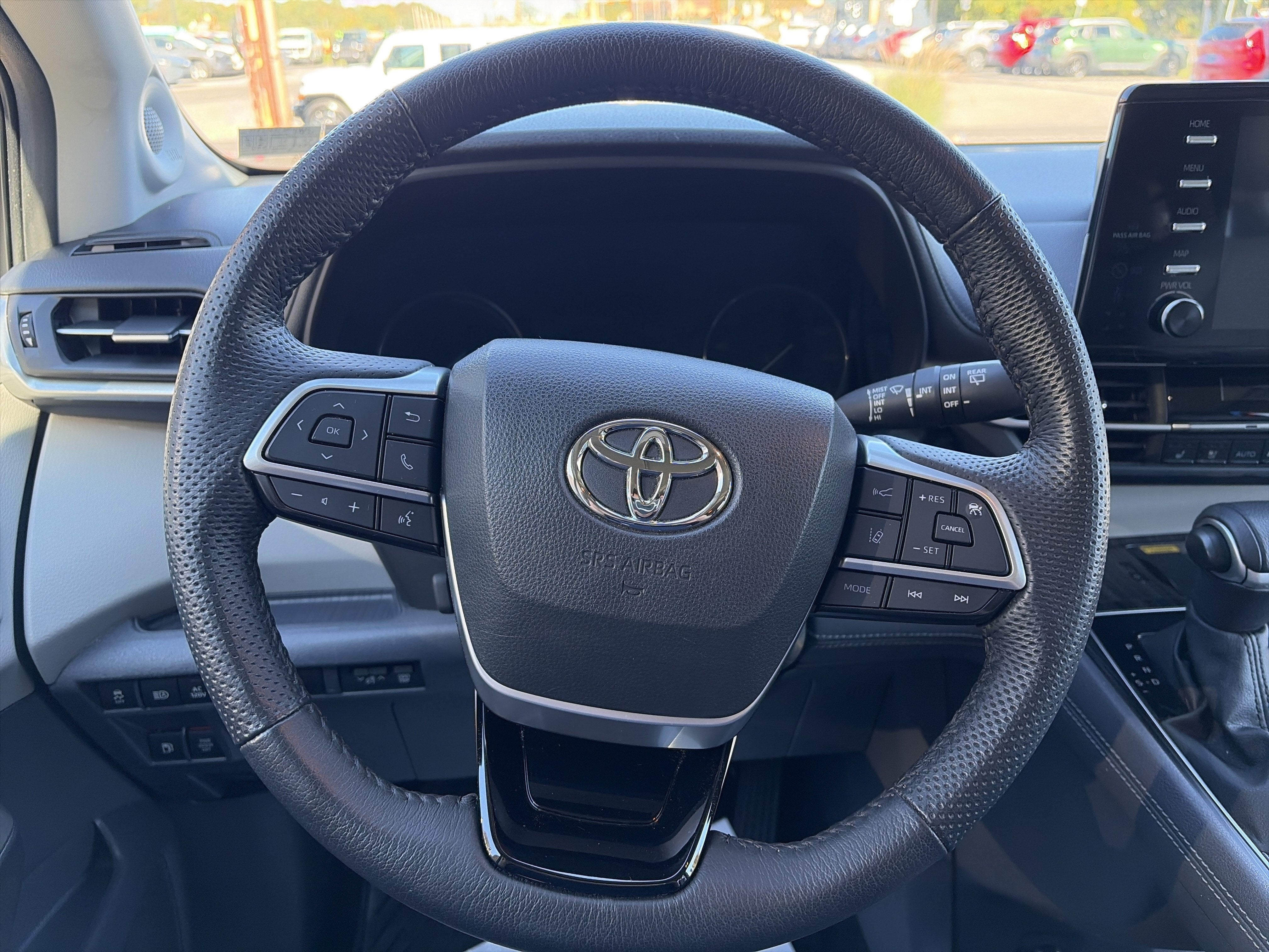 2023 Toyota Sienna Limited
