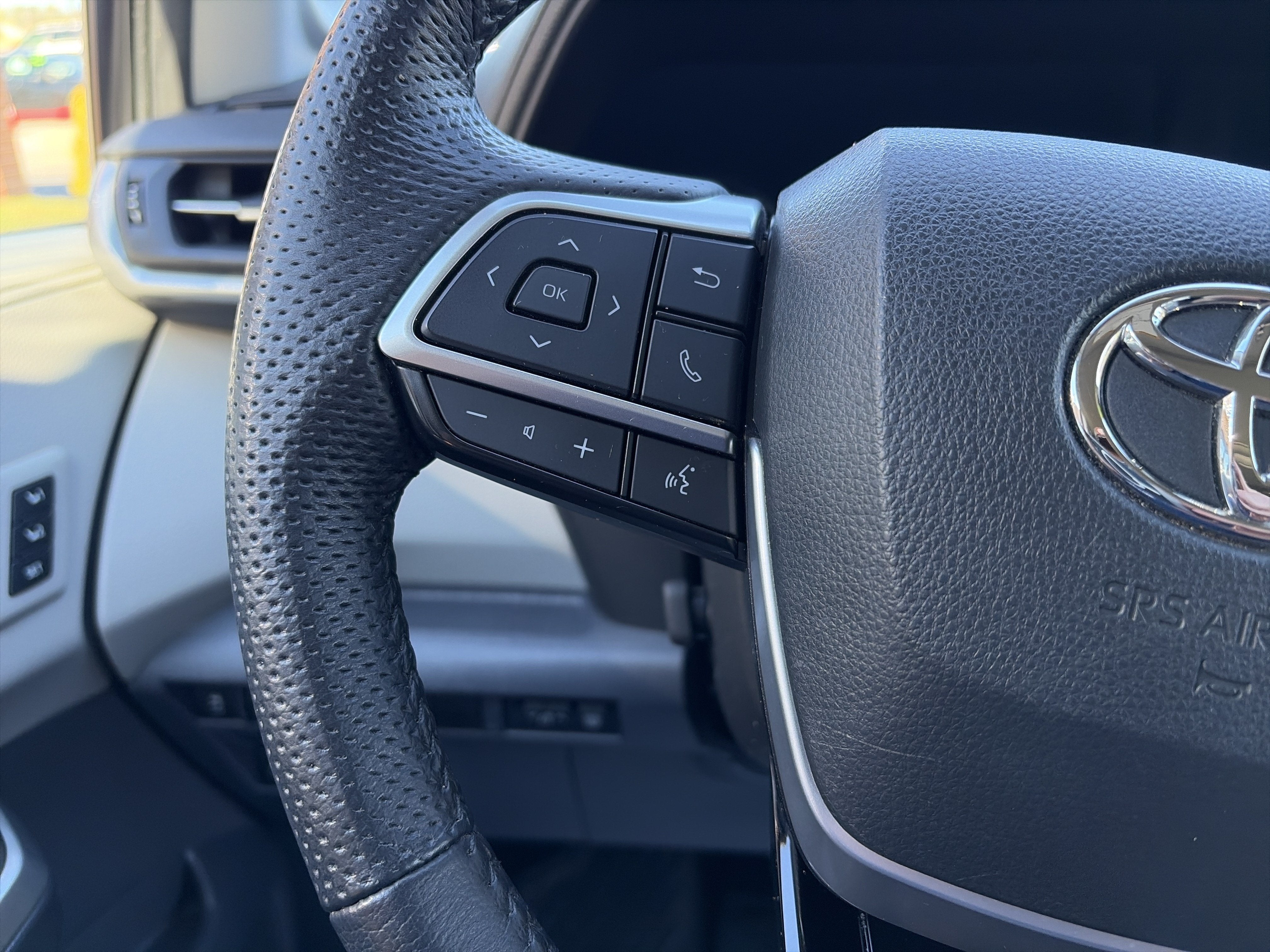 2023 Toyota Sienna Limited