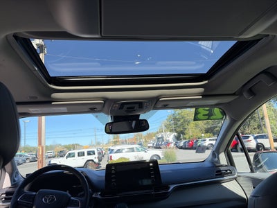 2023 Toyota Sienna Limited