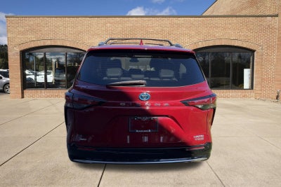 2023 Toyota Sienna Limited