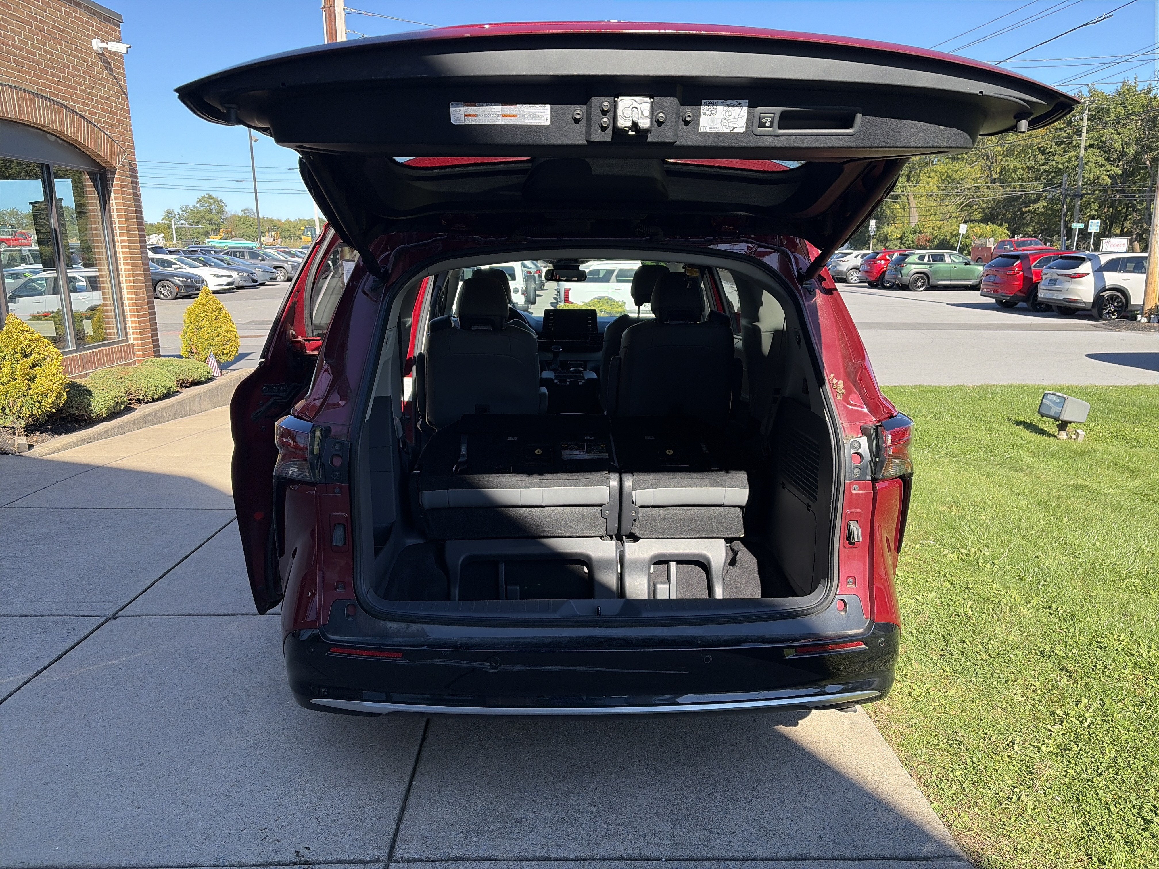 2023 Toyota Sienna Limited