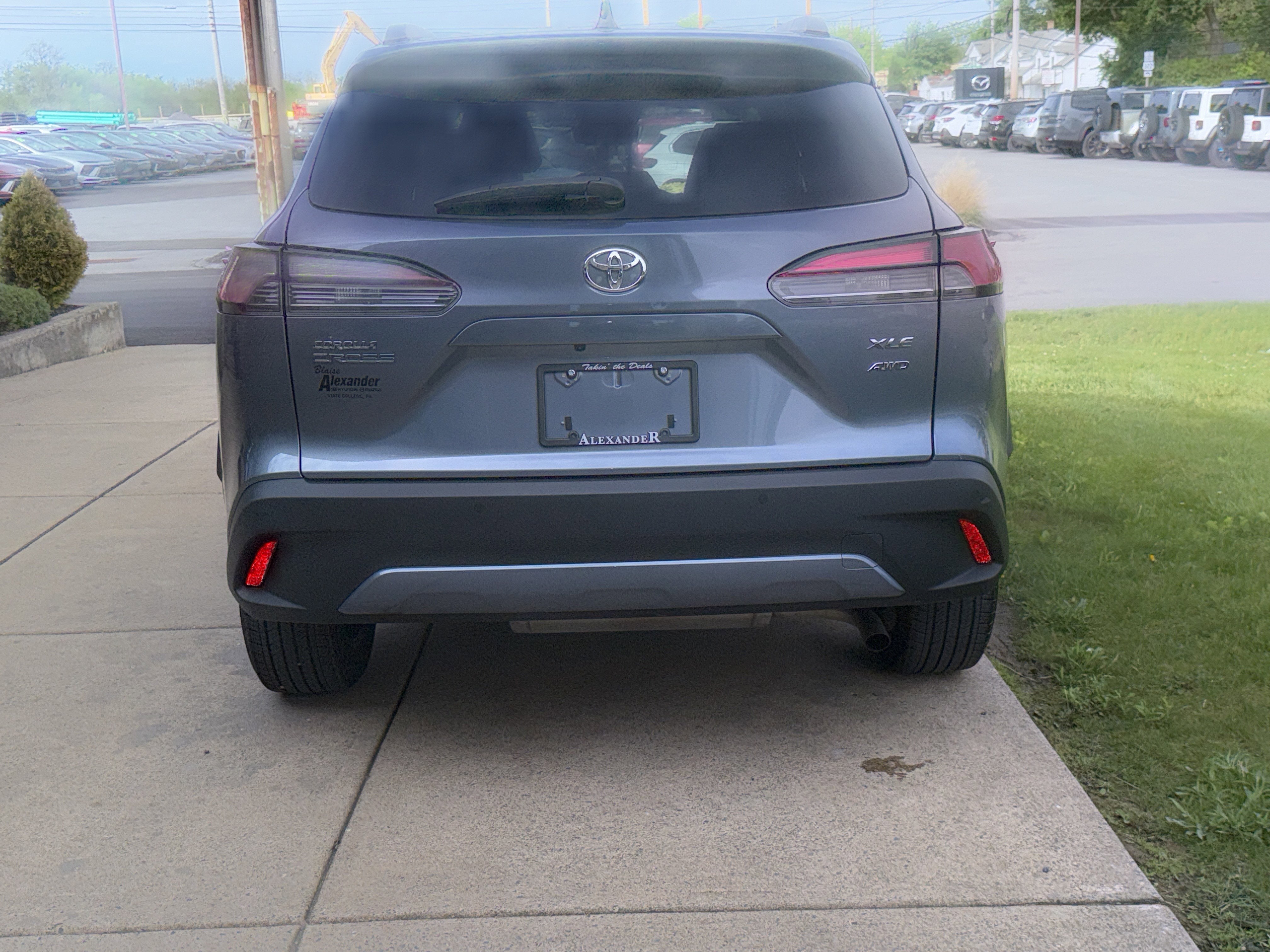 2025 Toyota Corolla Cross XLE