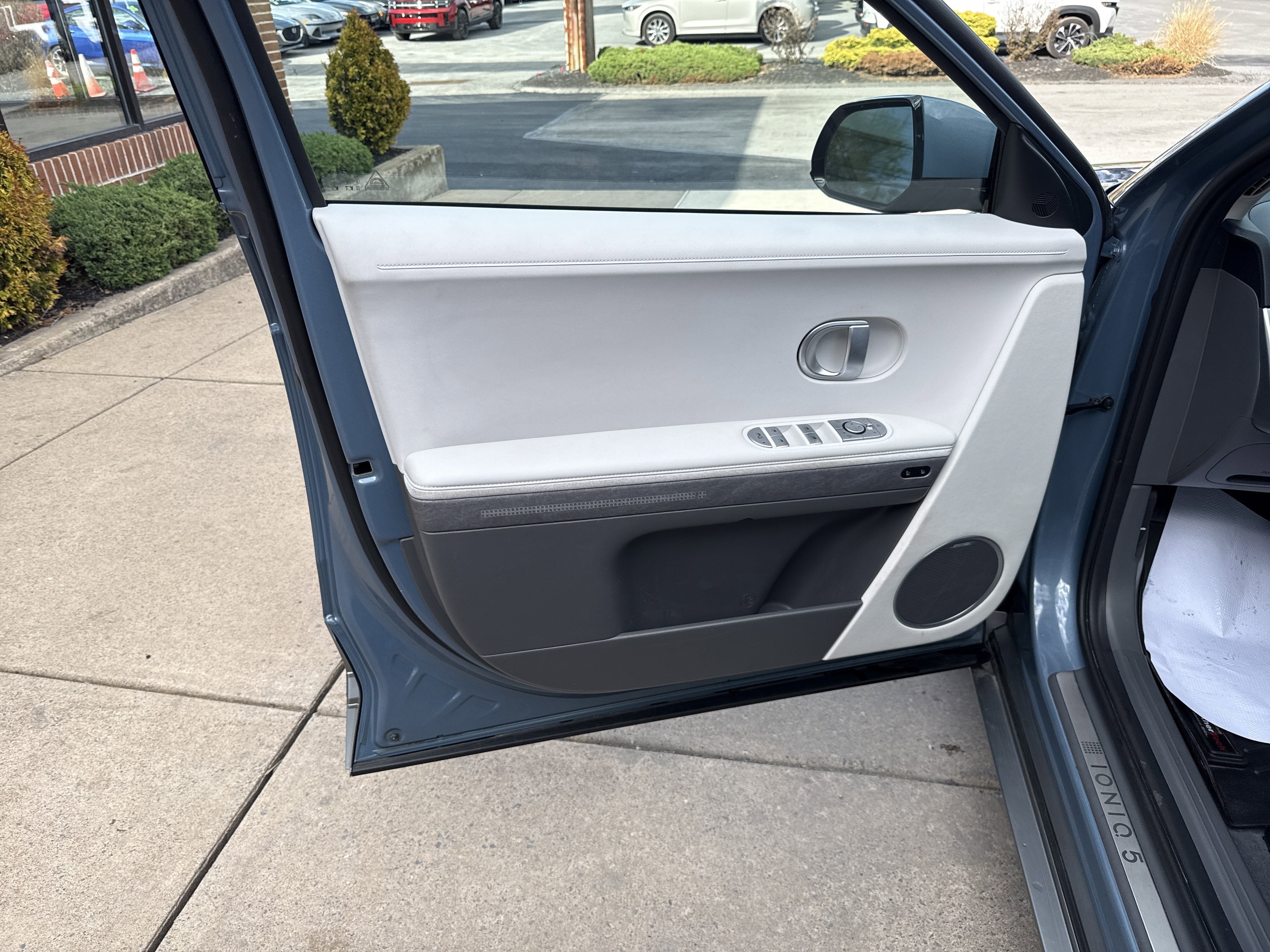 2024 Hyundai IONIQ 5 Limited
