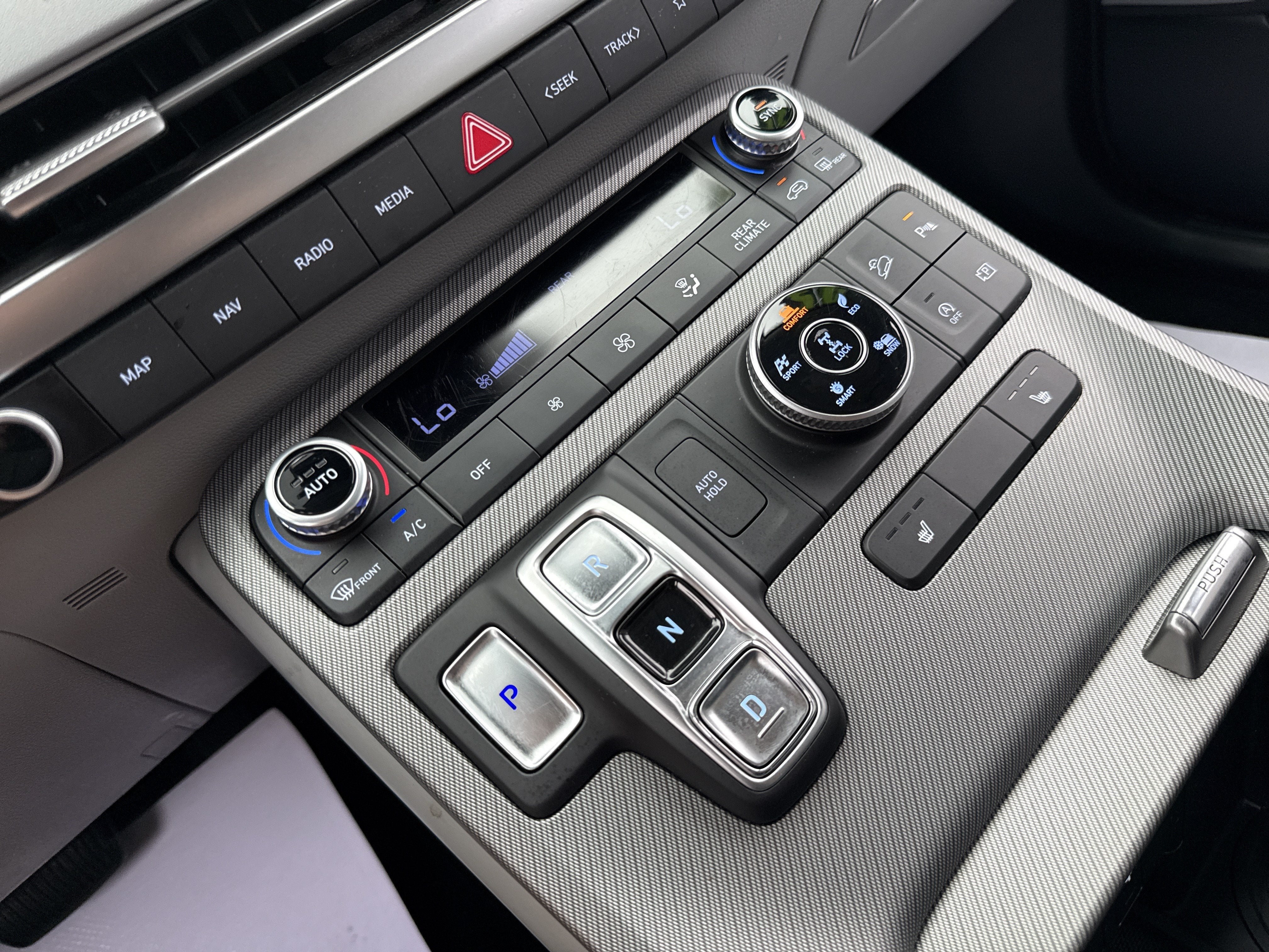 2025 Hyundai Palisade SEL - Photo 23