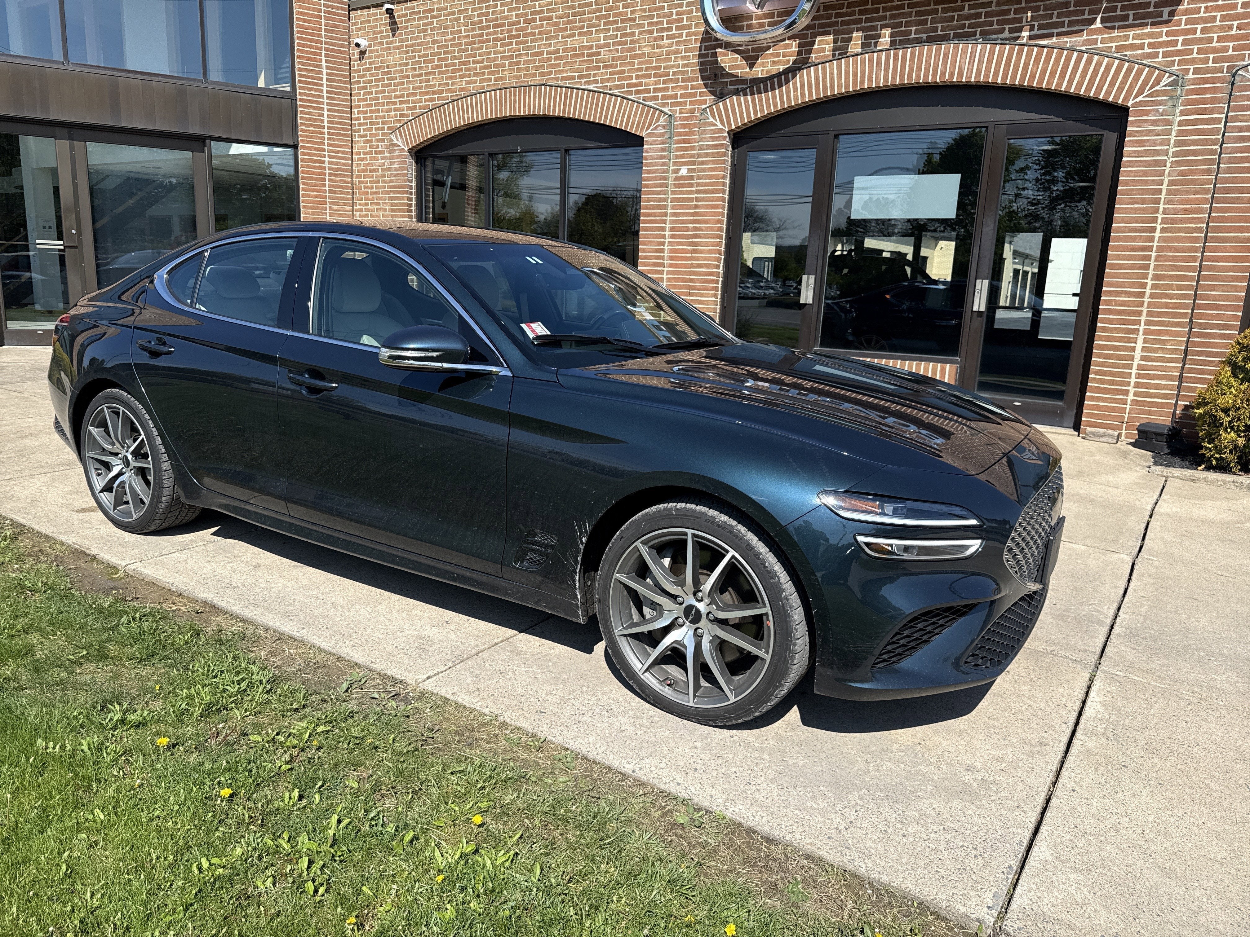 2025 Genesis G70 2.5T