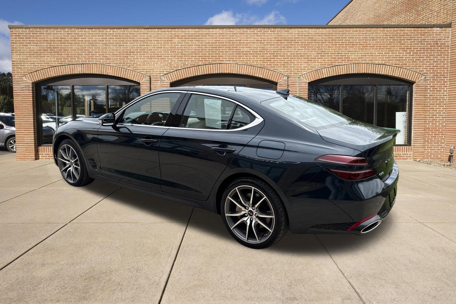 2025 Genesis G70 2.5T