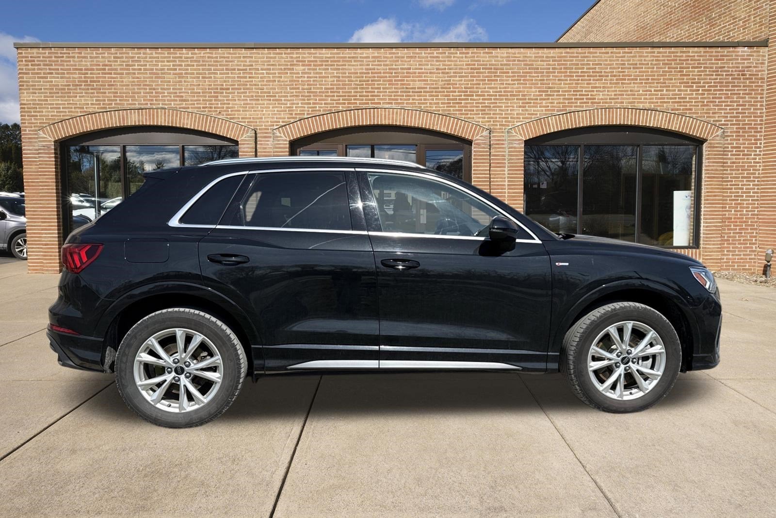 2025 Audi Q3 S line Premium