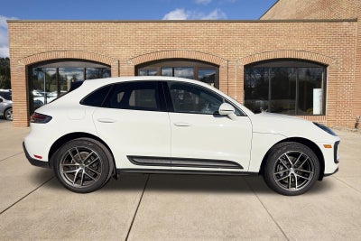 2025 Porsche Macan Base
