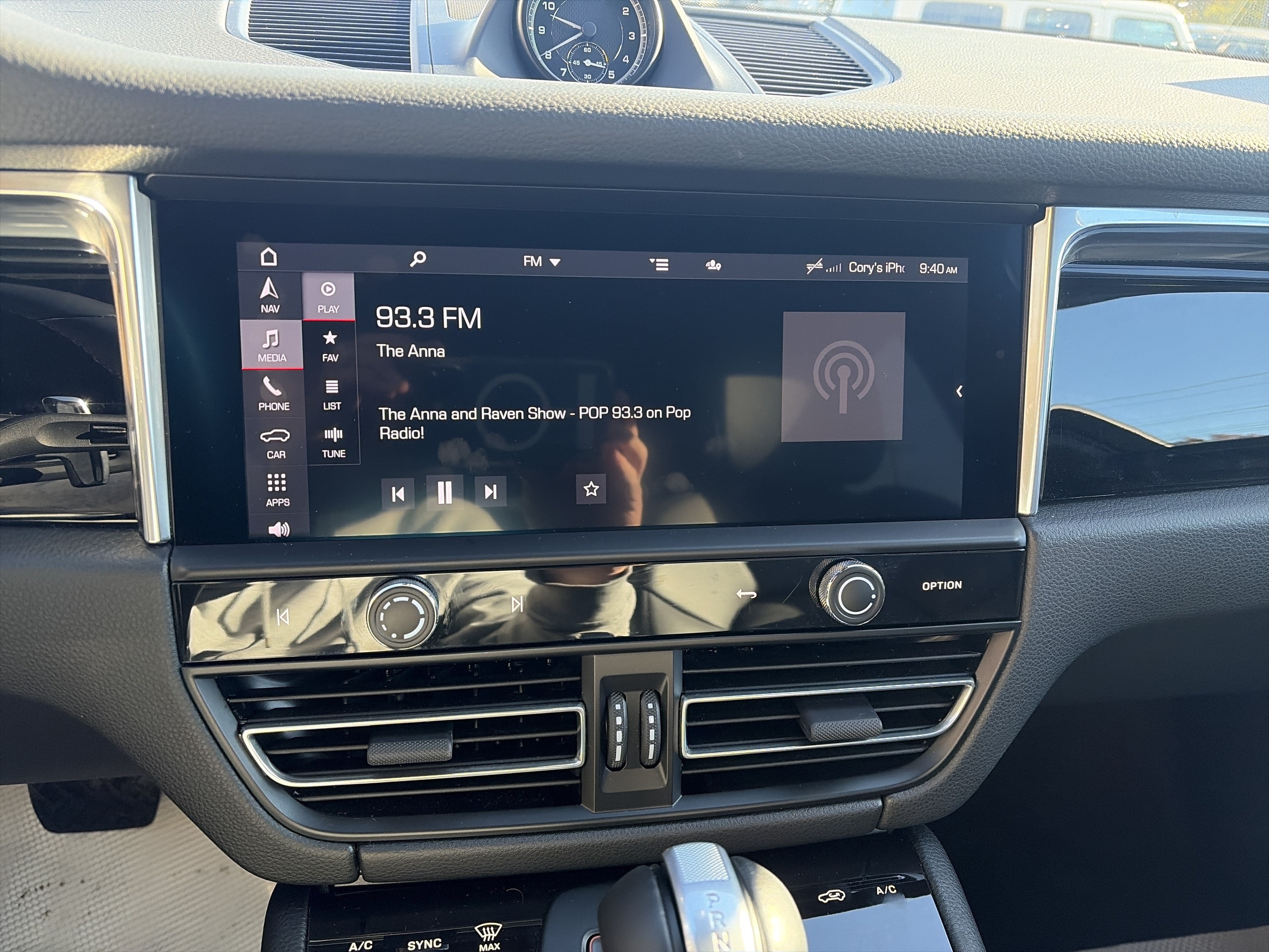 2025 Porsche Macan Base