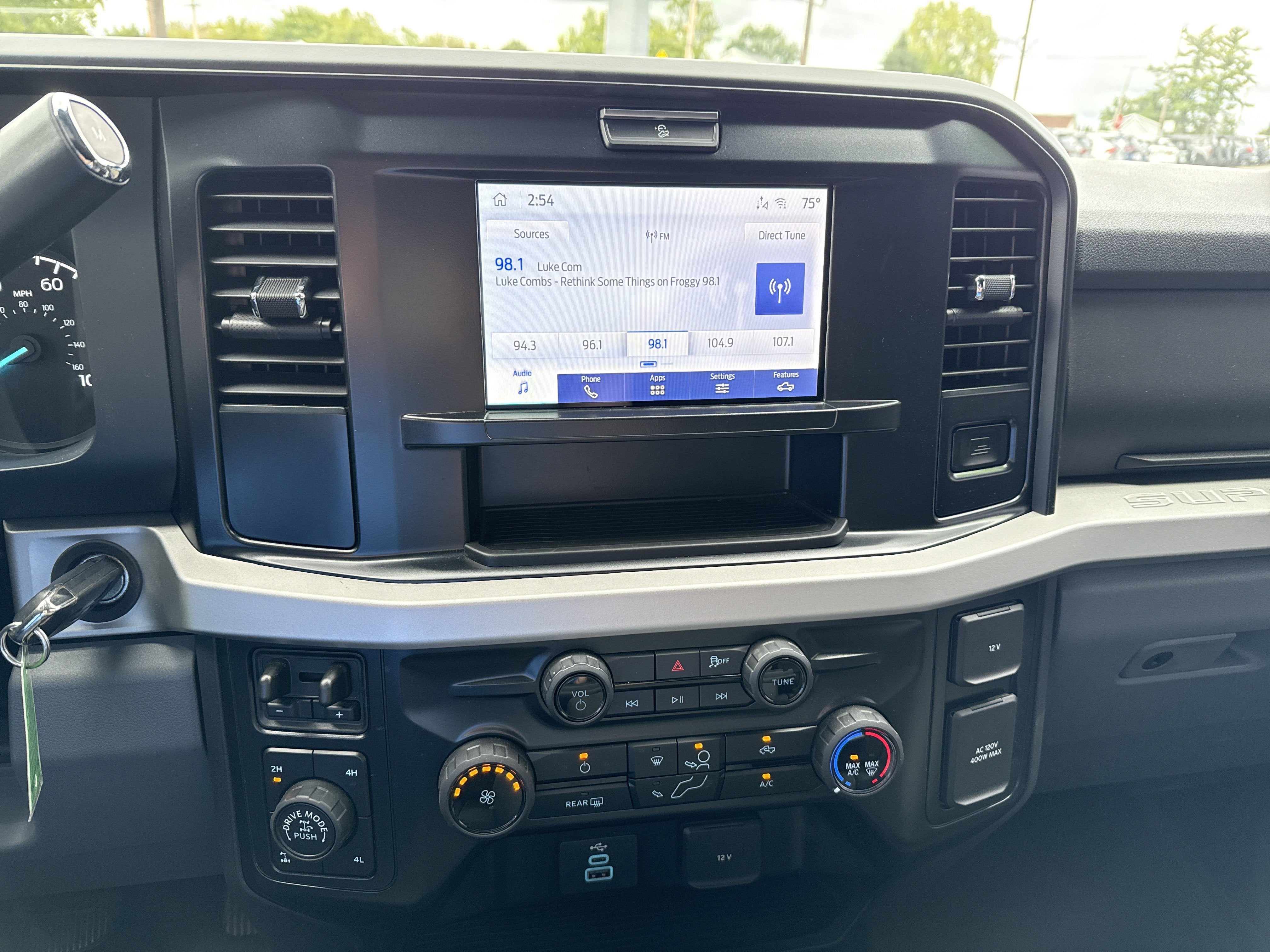 2026 Ford Super Duty F-250 SRW XLT