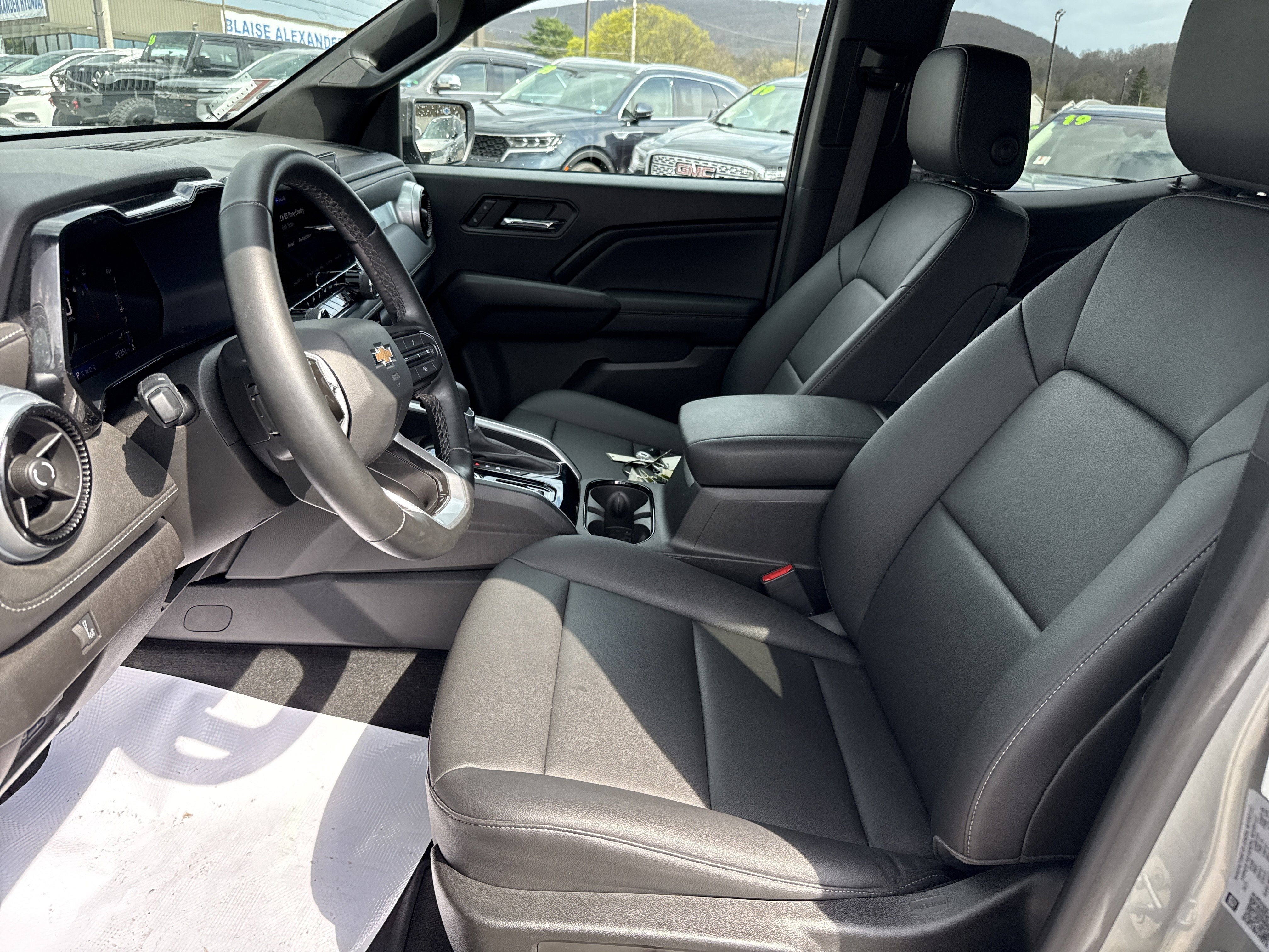 2023 Chevrolet Colorado 4WD LT