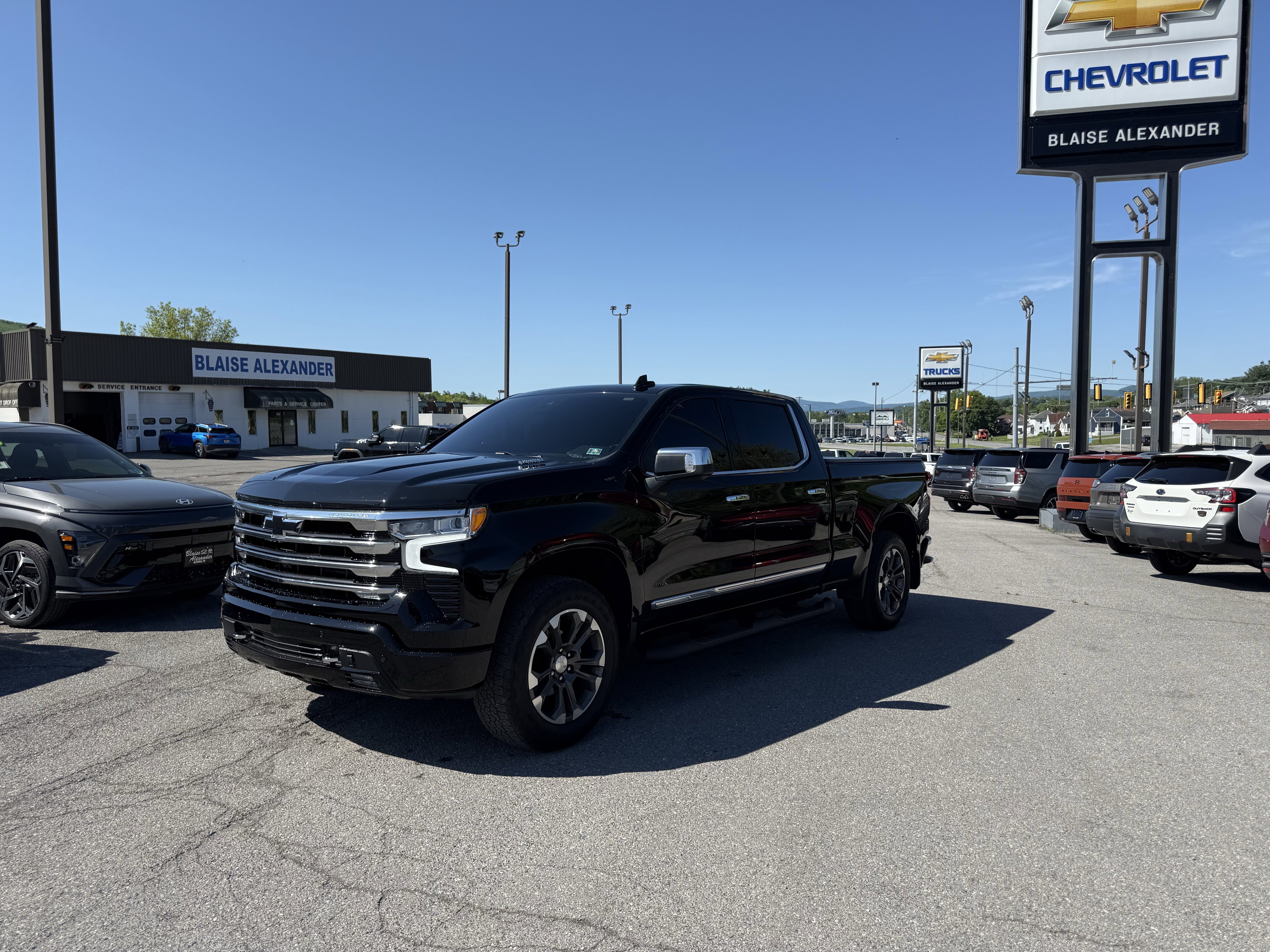 2023 Chevrolet Silverado 1500 High Country