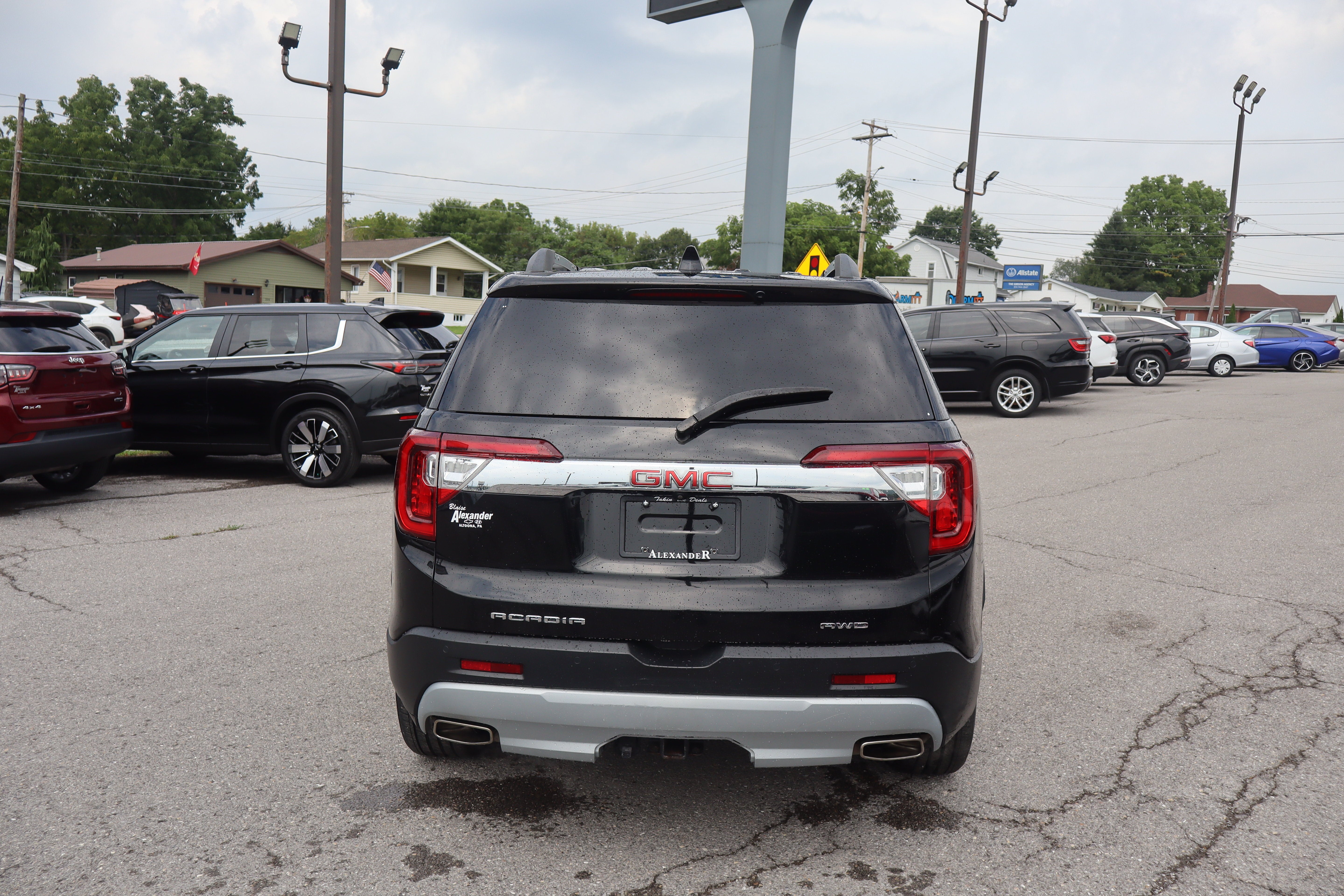 2023 GMC Acadia SLT