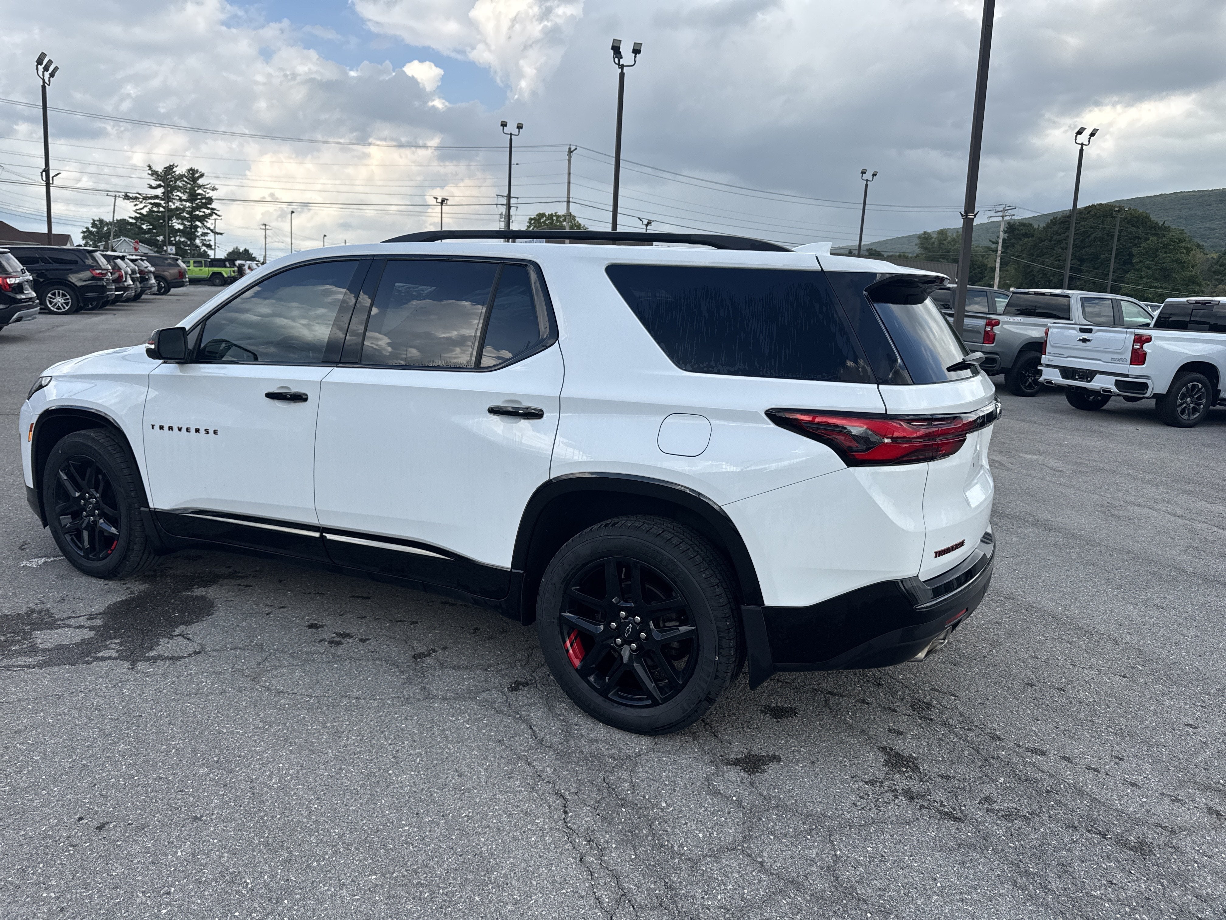 2023 Chevrolet Traverse Premier
