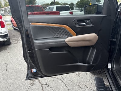 2024 GMC Canyon 4WD Denali