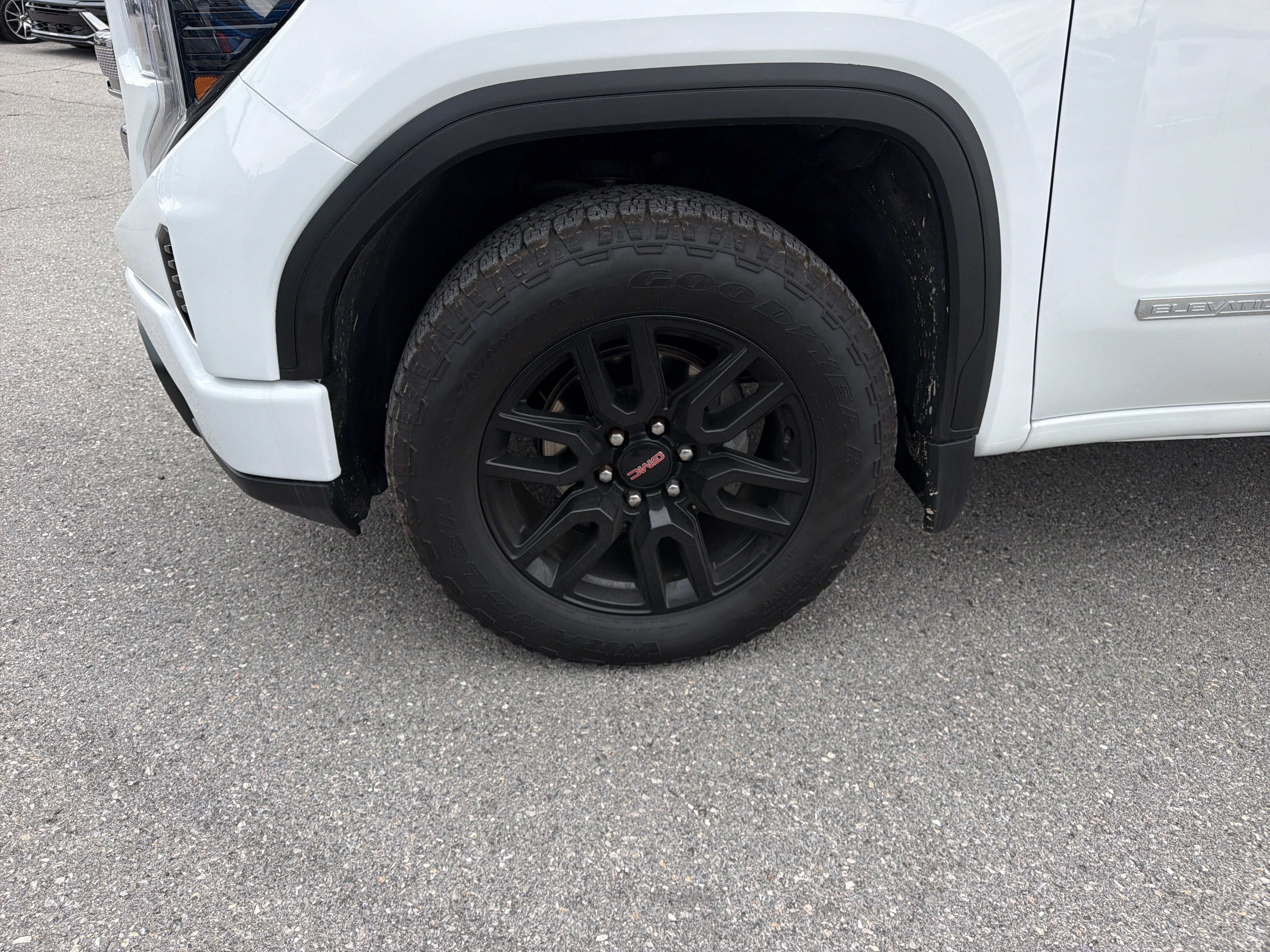2023 GMC Sierra 1500 Elevation