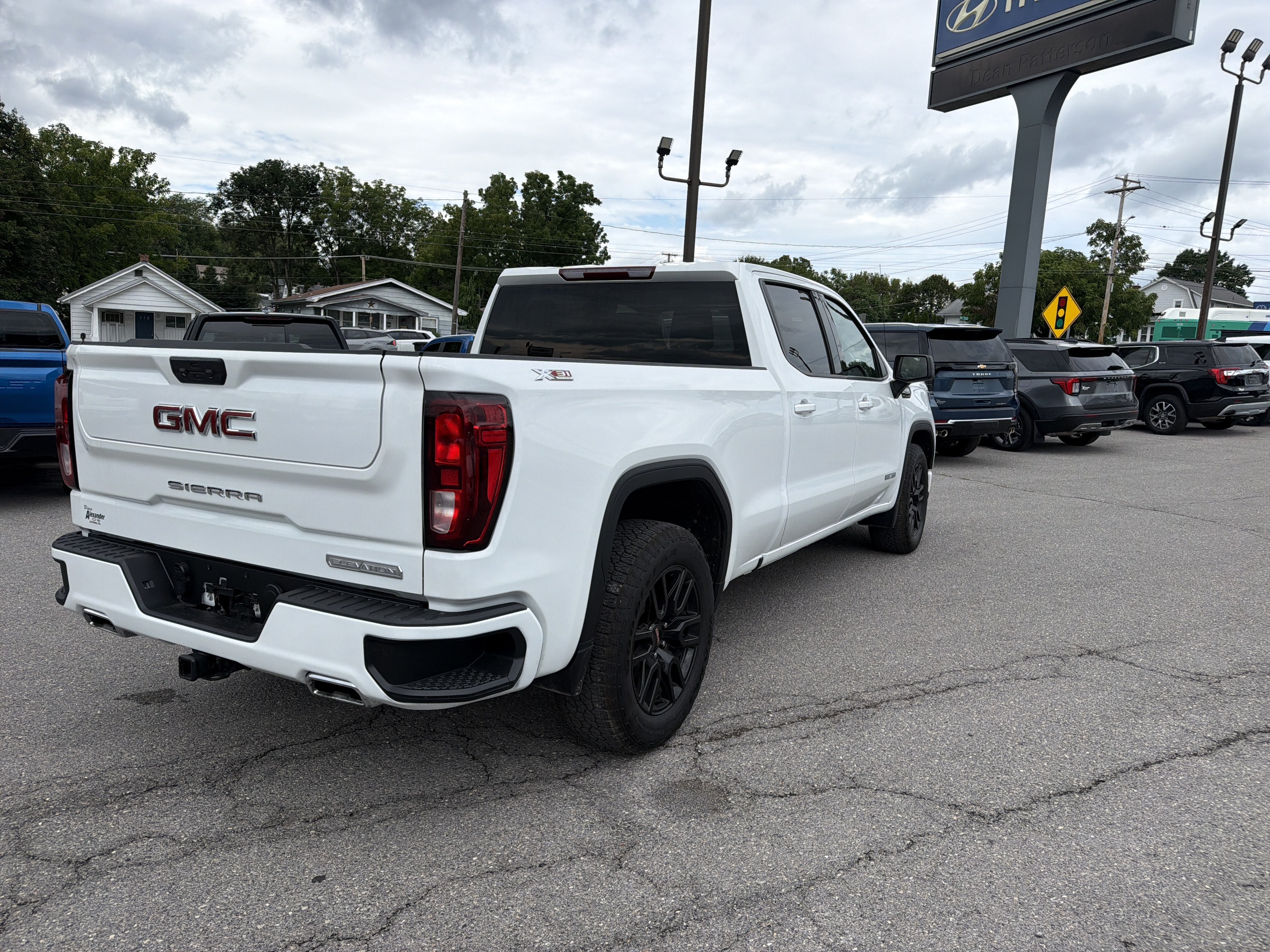 2023 GMC Sierra 1500 Elevation