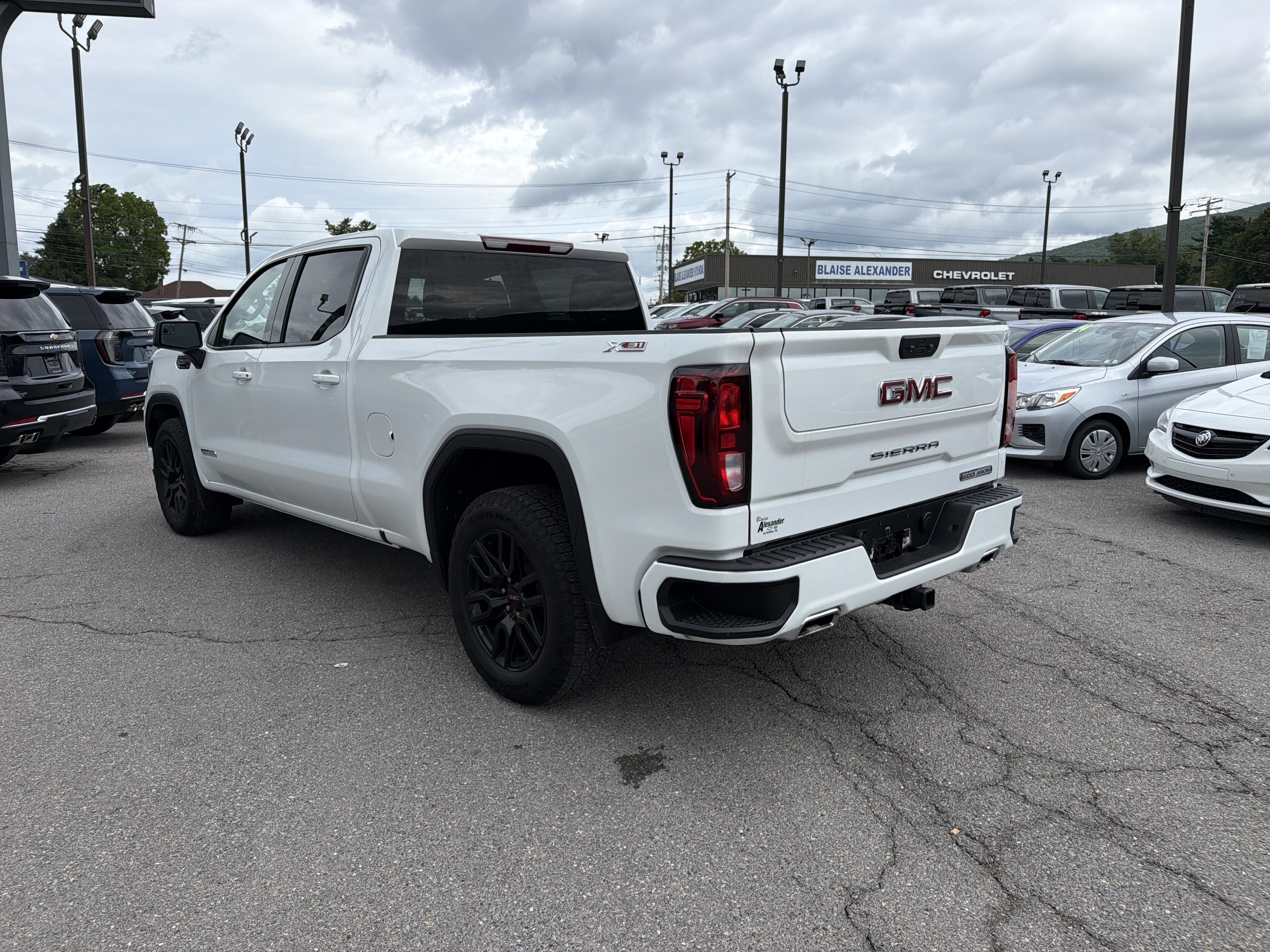 2023 GMC Sierra 1500 Elevation
