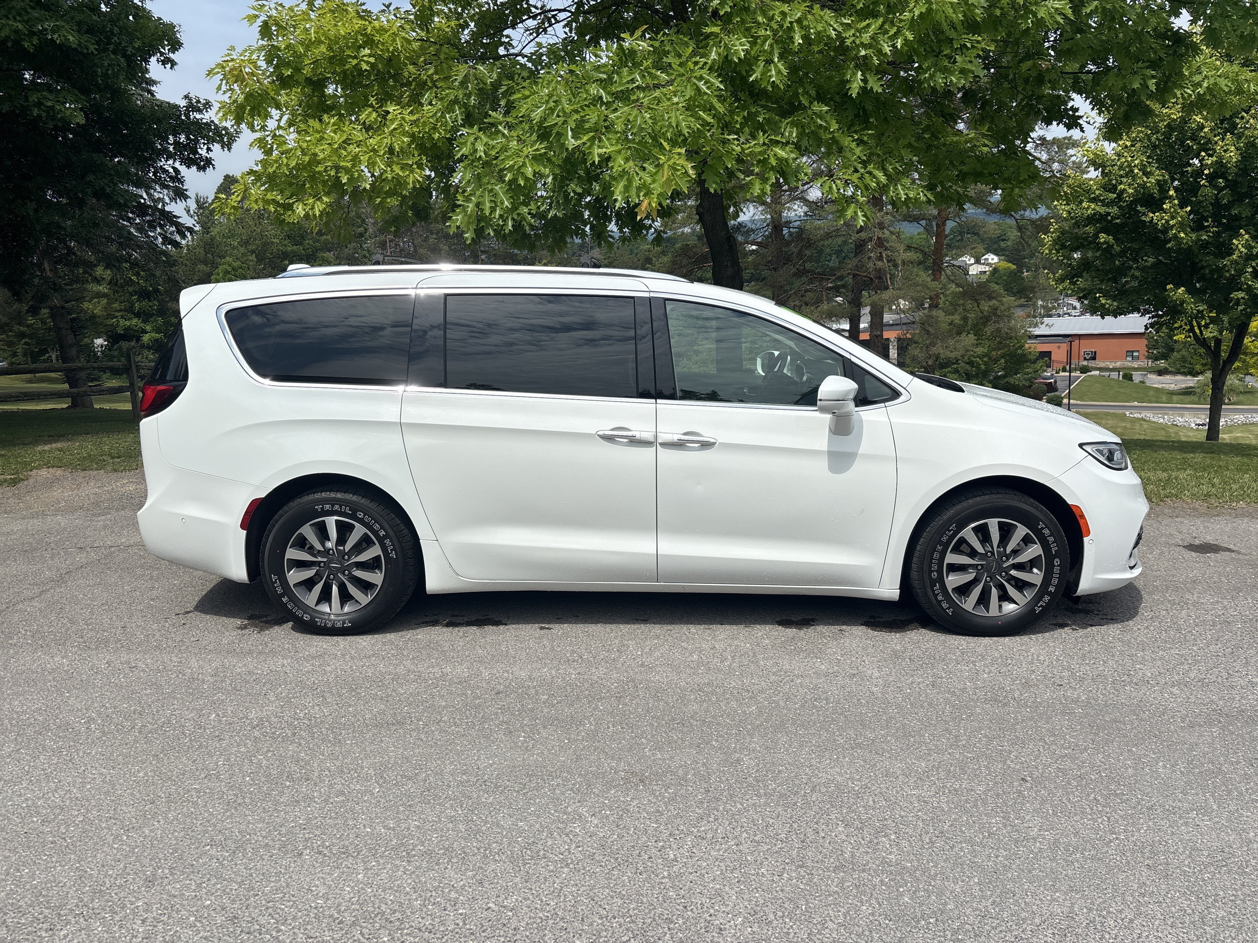 2021 Chrysler Pacifica Hybrid Touring L