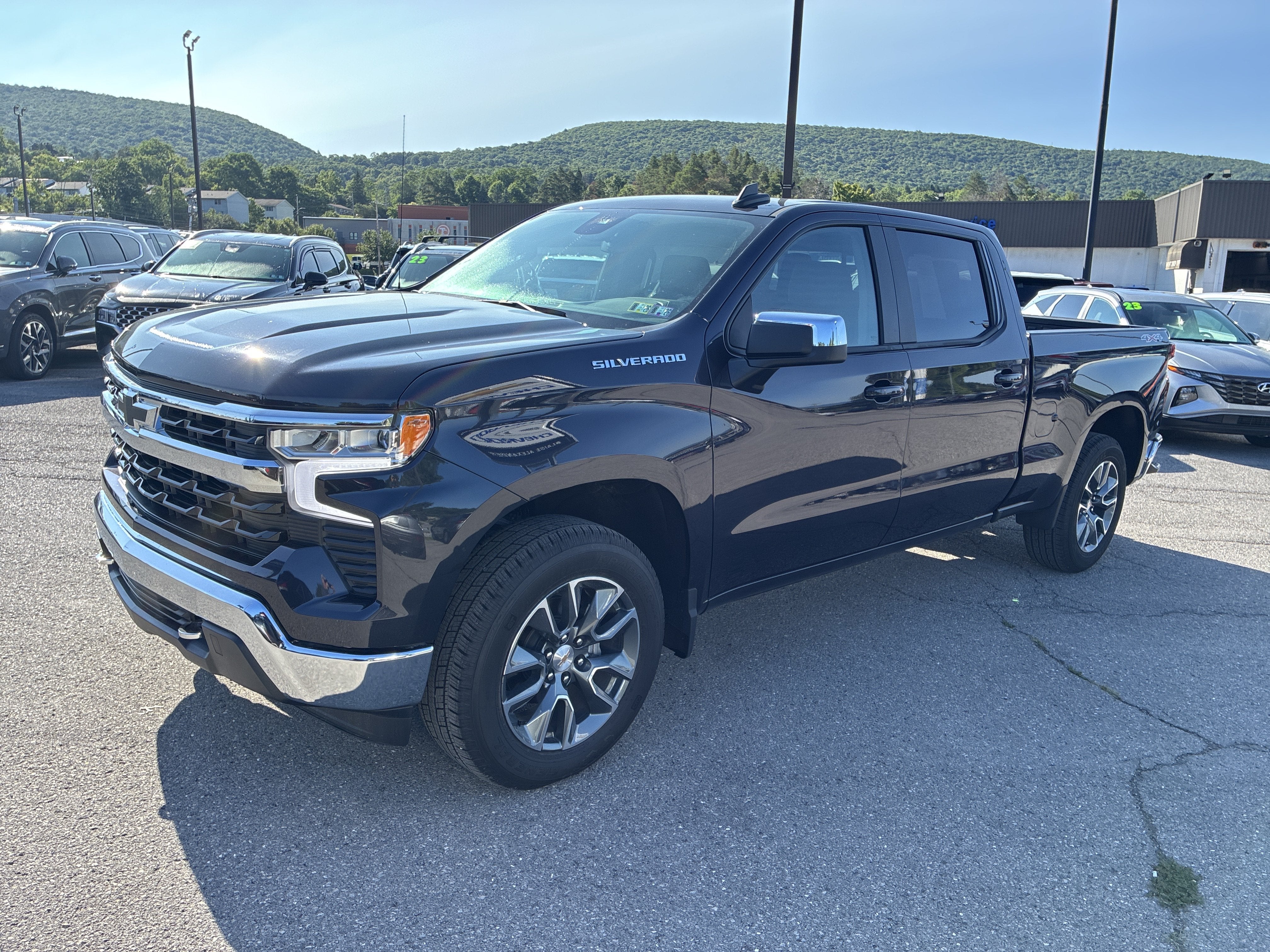 2024 Chevrolet Silverado 1500 LT