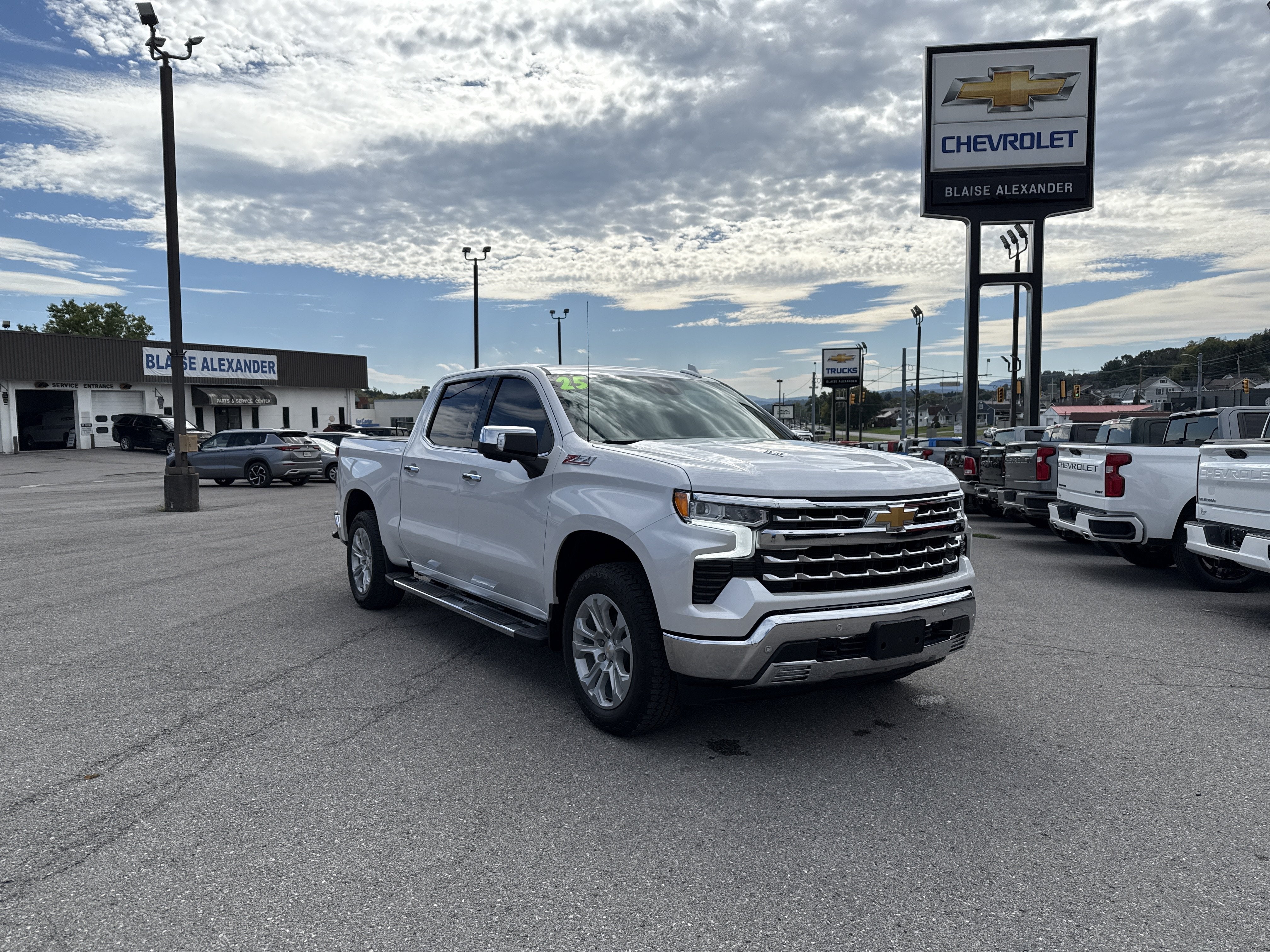 2025 Chevrolet Silverado 1500 LTZ