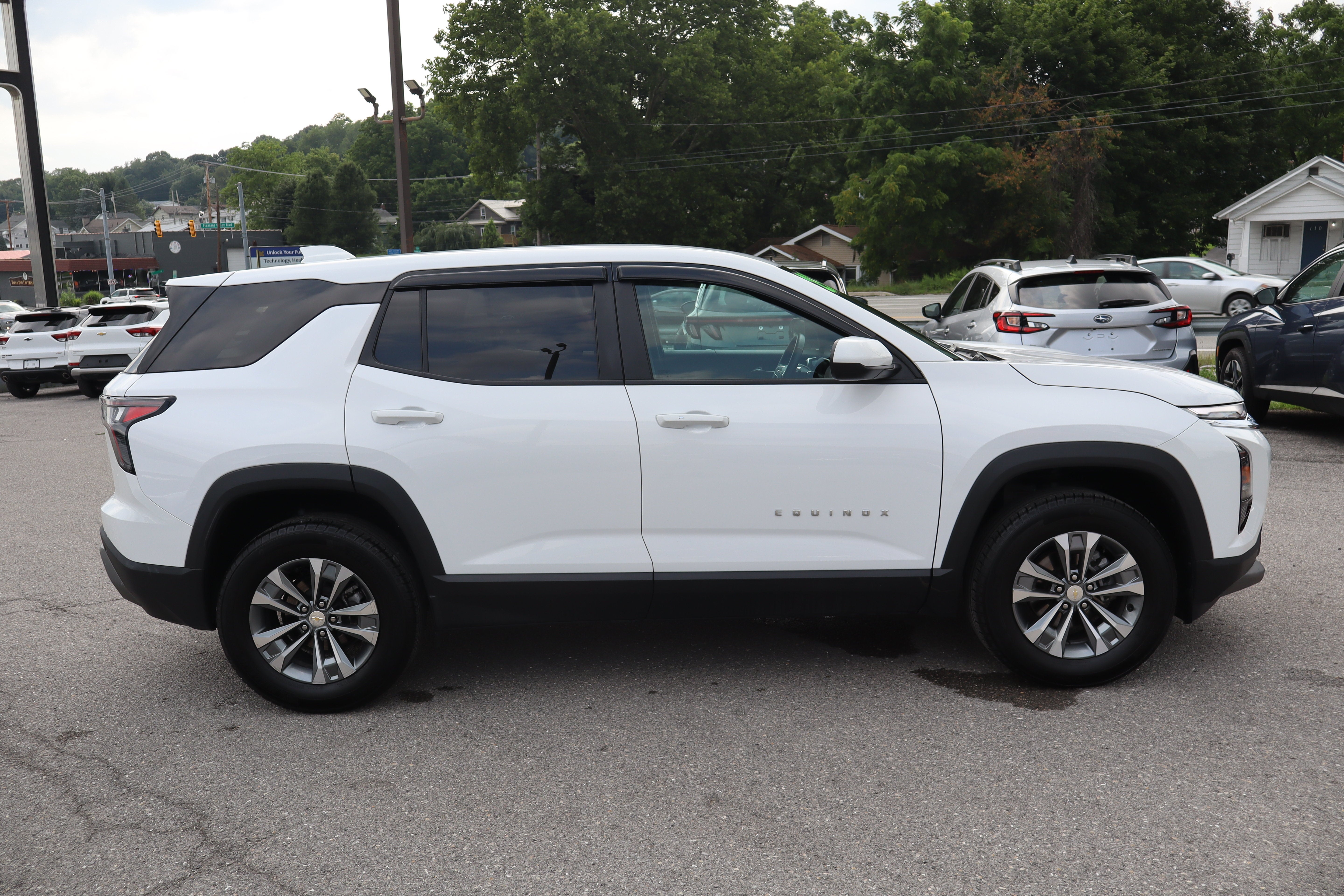 2025 Chevrolet Equinox AWD LT
