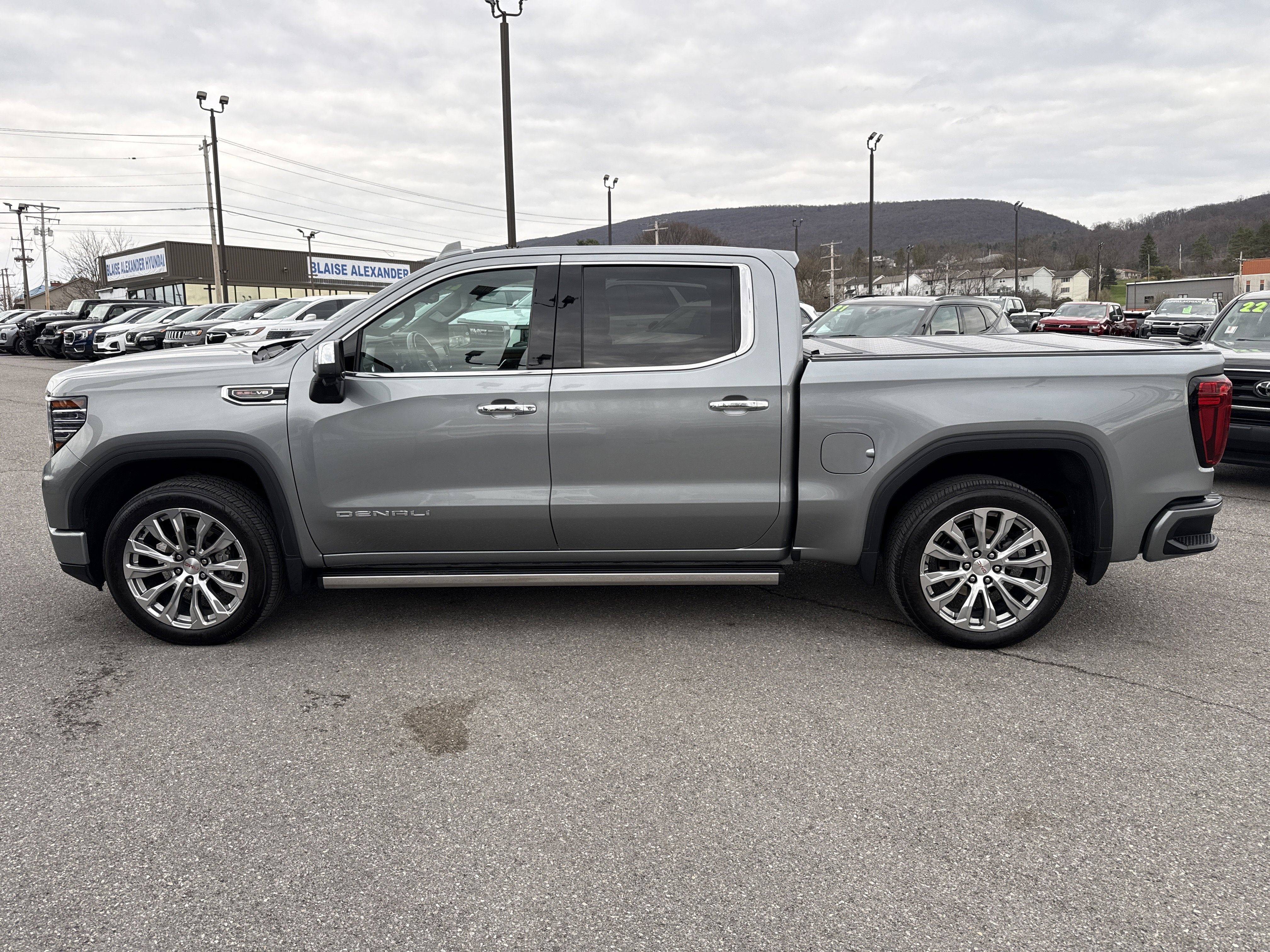2023 GMC Sierra 1500 Denali