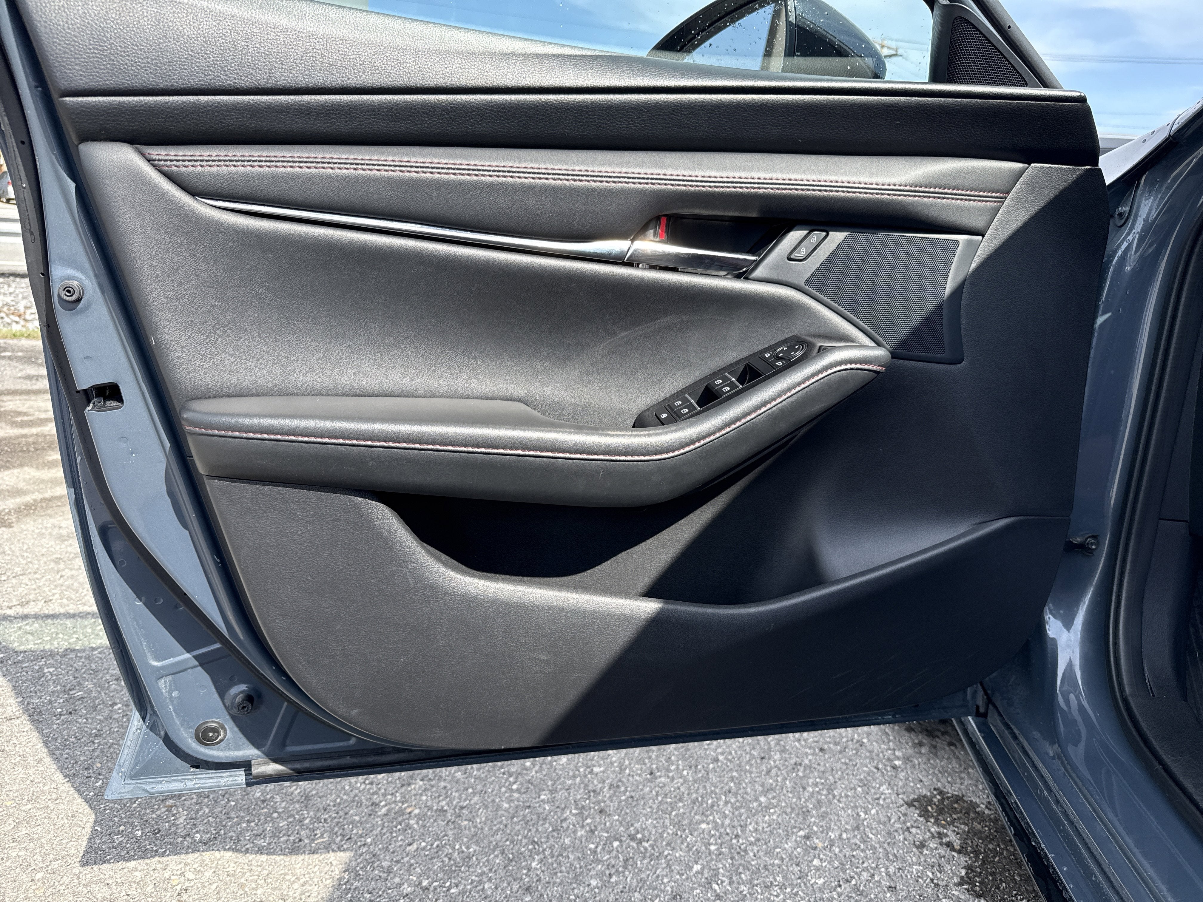 2025 Mazda Mazda3 Sedan 2.5 S Carbon Edition