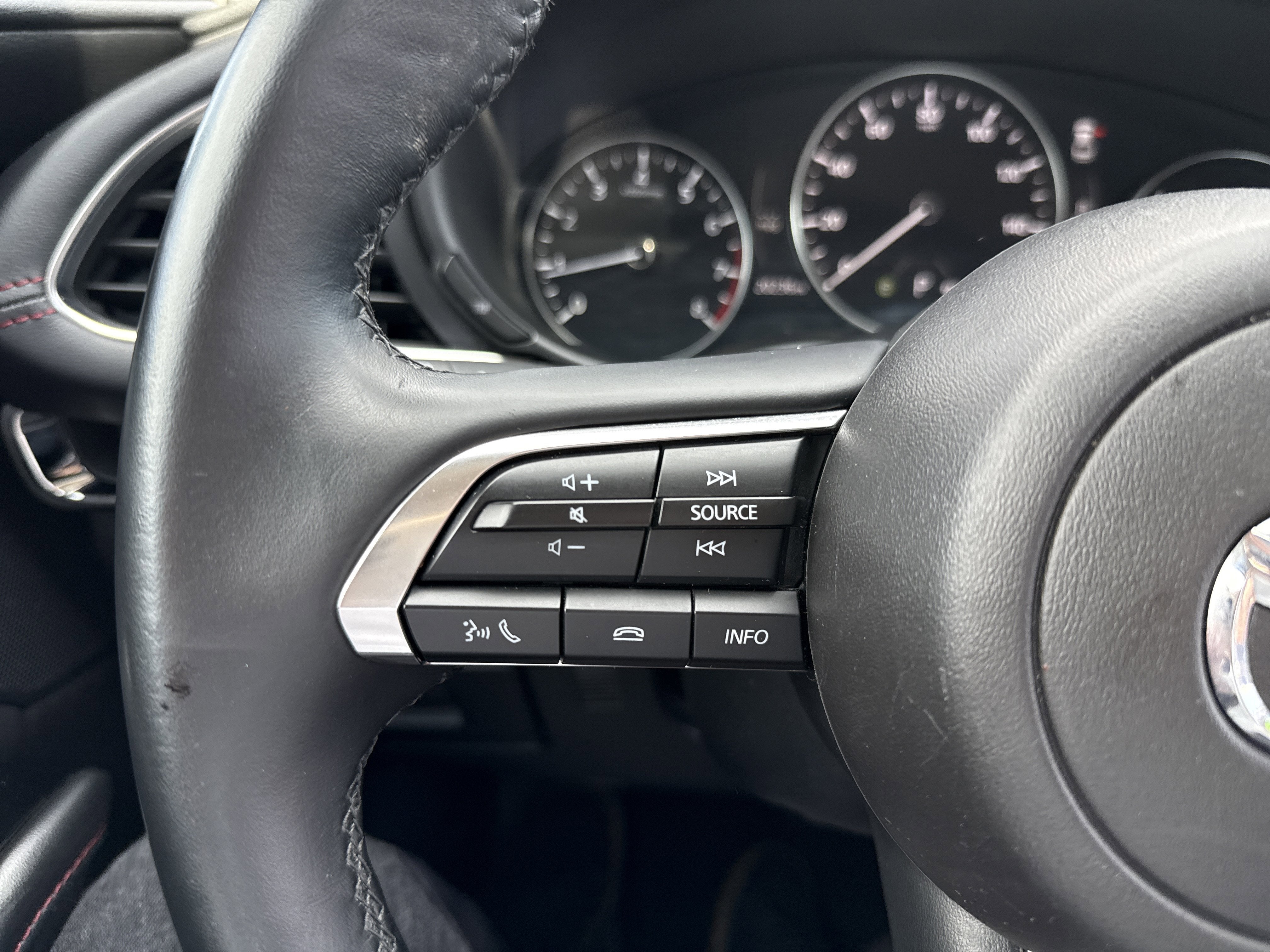 2025 Mazda Mazda3 Sedan 2.5 S Carbon Edition