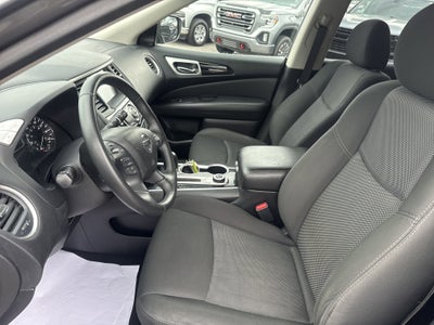 2020 Nissan Pathfinder SV