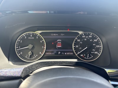 2025 Nissan Pathfinder SV