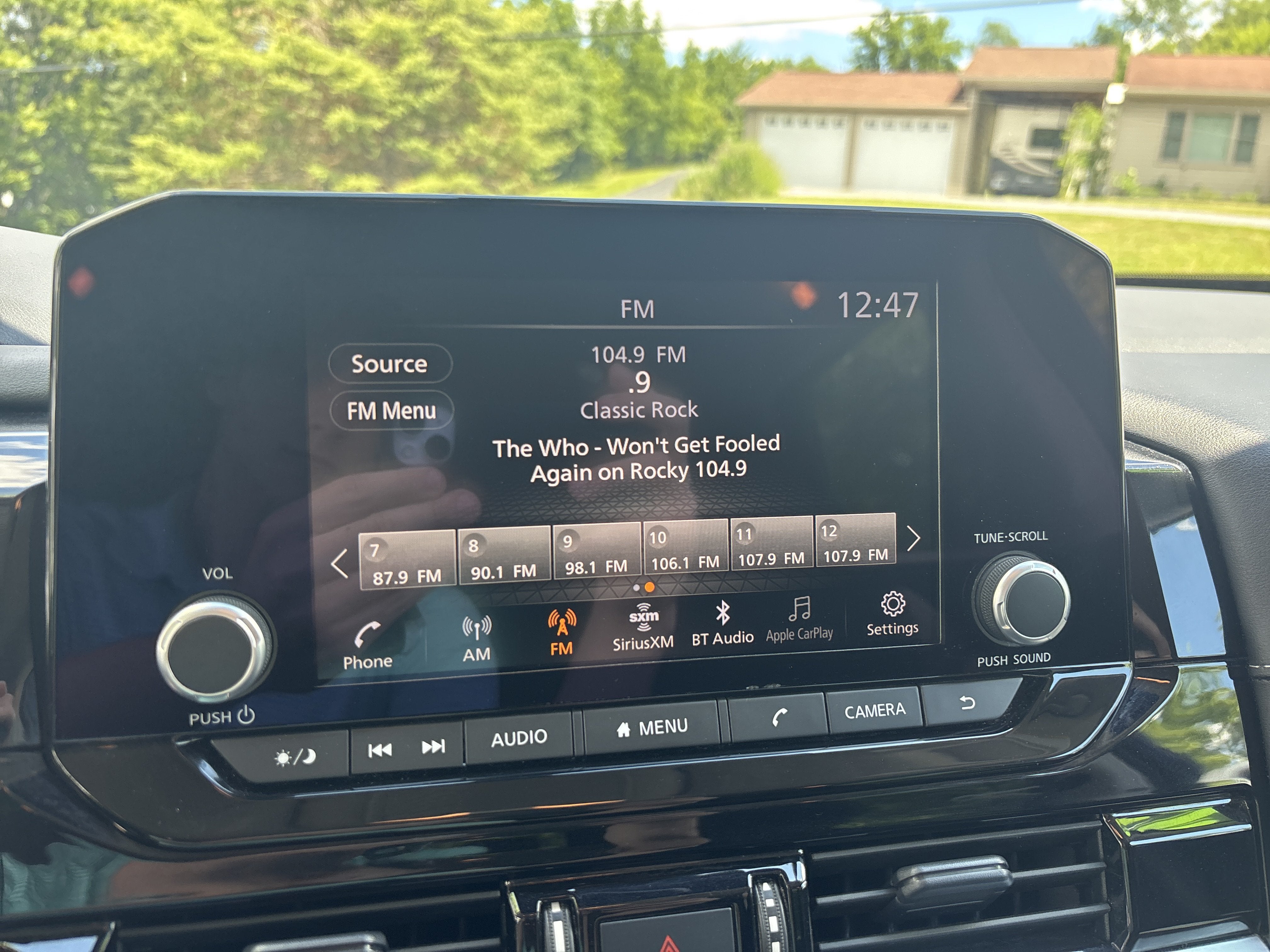 2025 Nissan Pathfinder SV