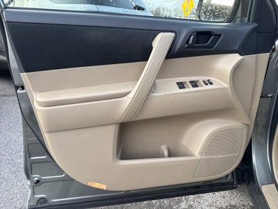 2011 Toyota Highlander Base