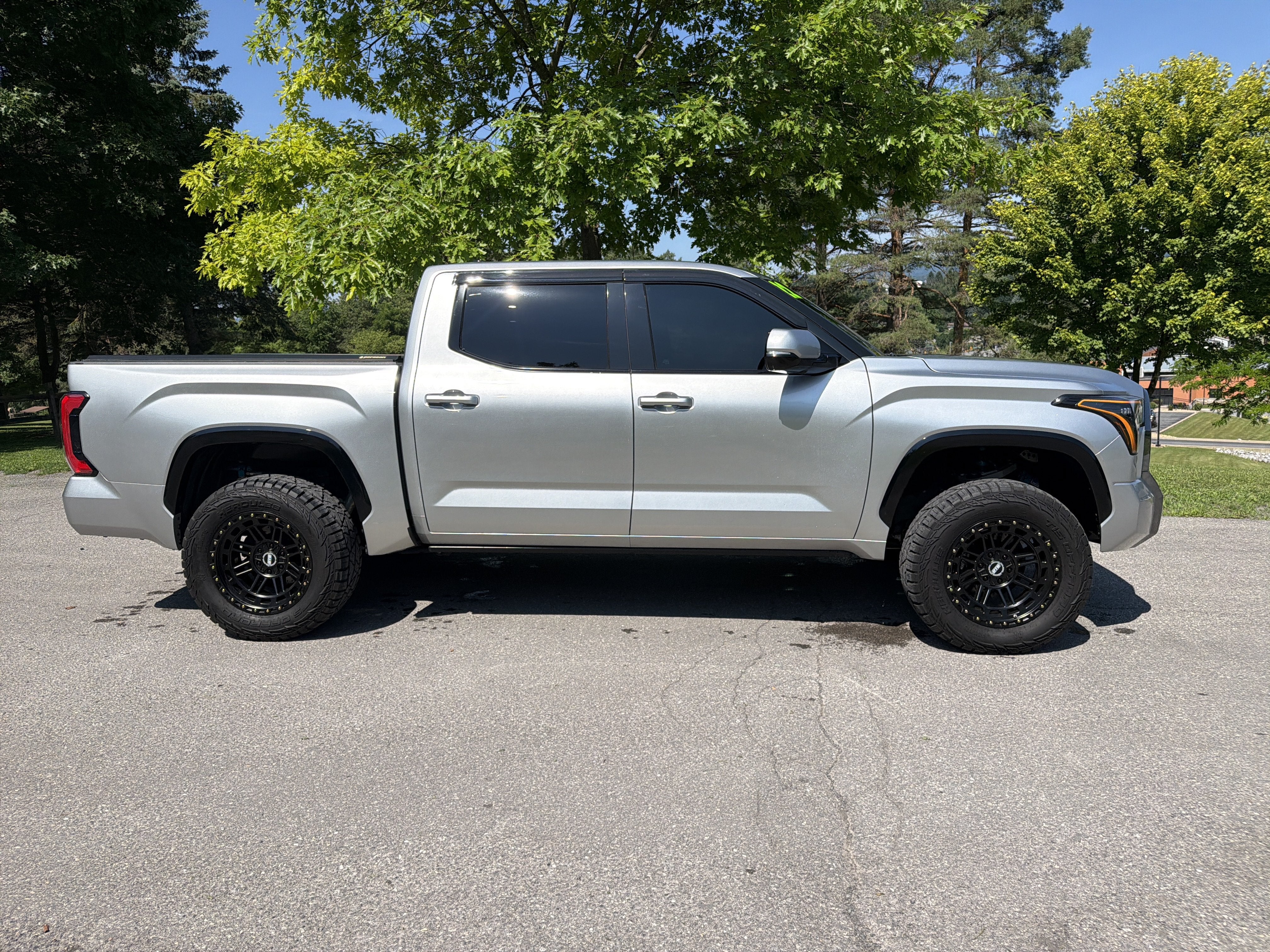 2022 Toyota Tundra 4WD Platinum