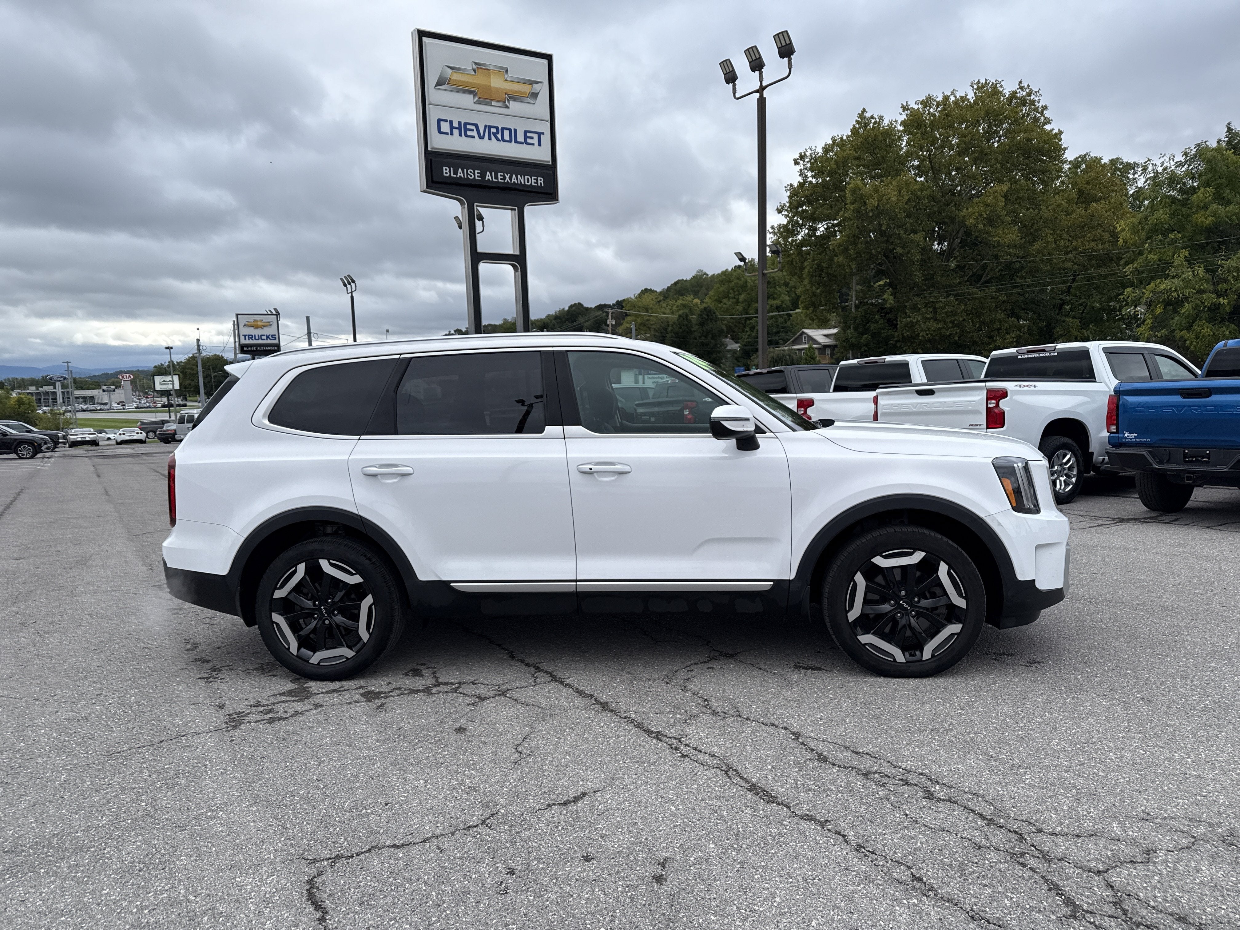 2024 Kia Telluride S
