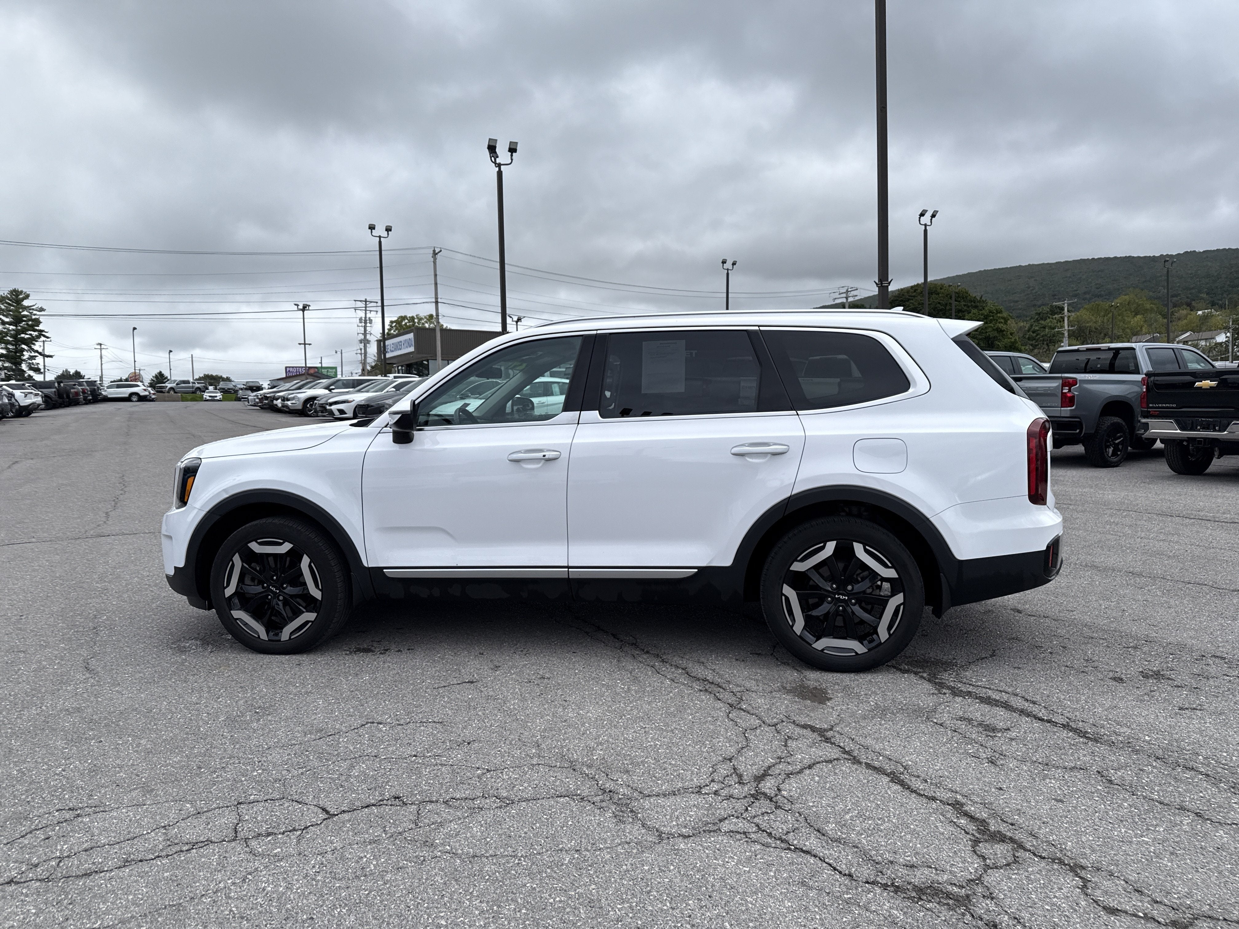 2024 Kia Telluride S