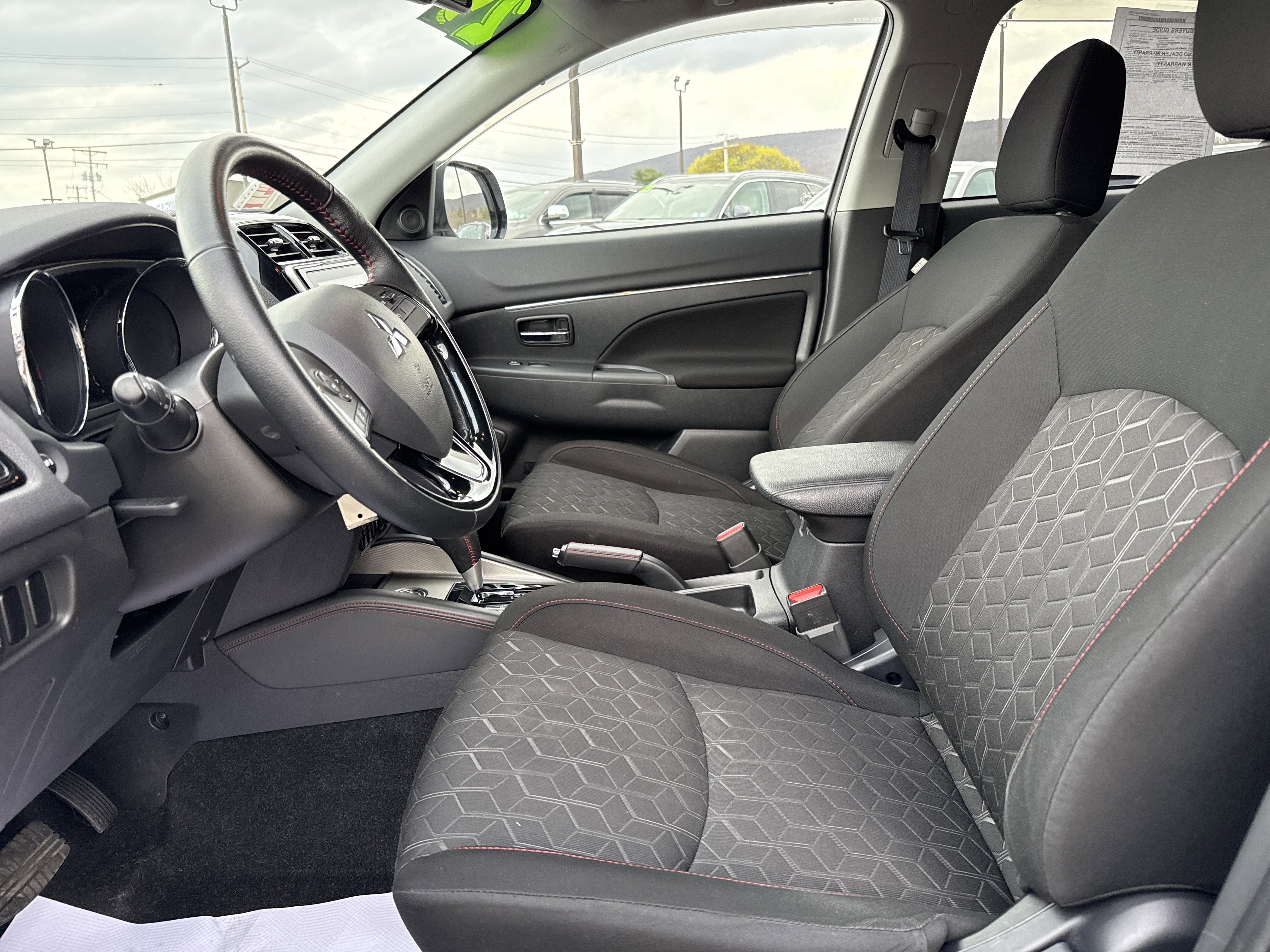 2024 Mitsubishi Outlander Sport 2.0 LE