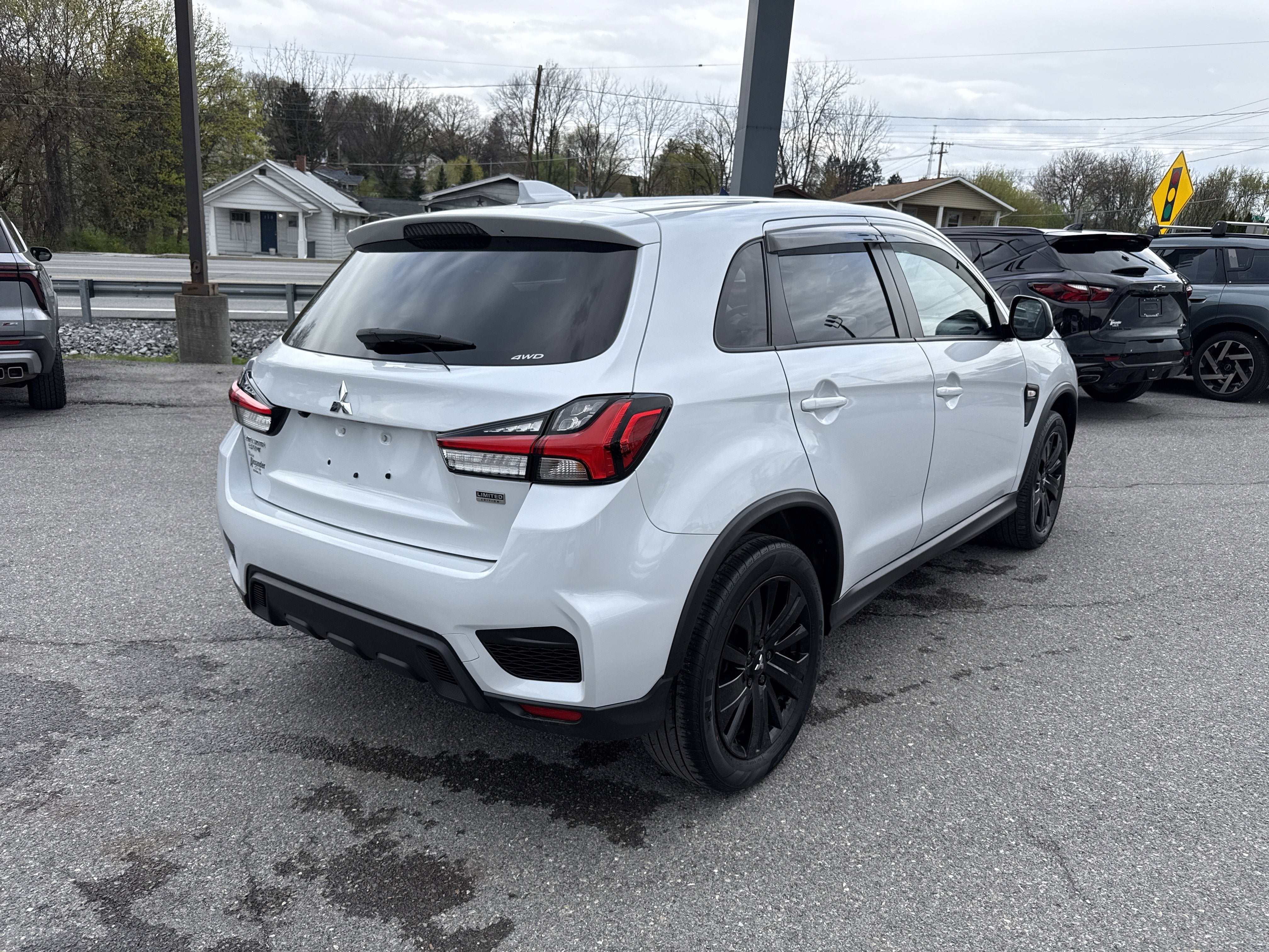 2024 Mitsubishi Outlander Sport 2.0 LE