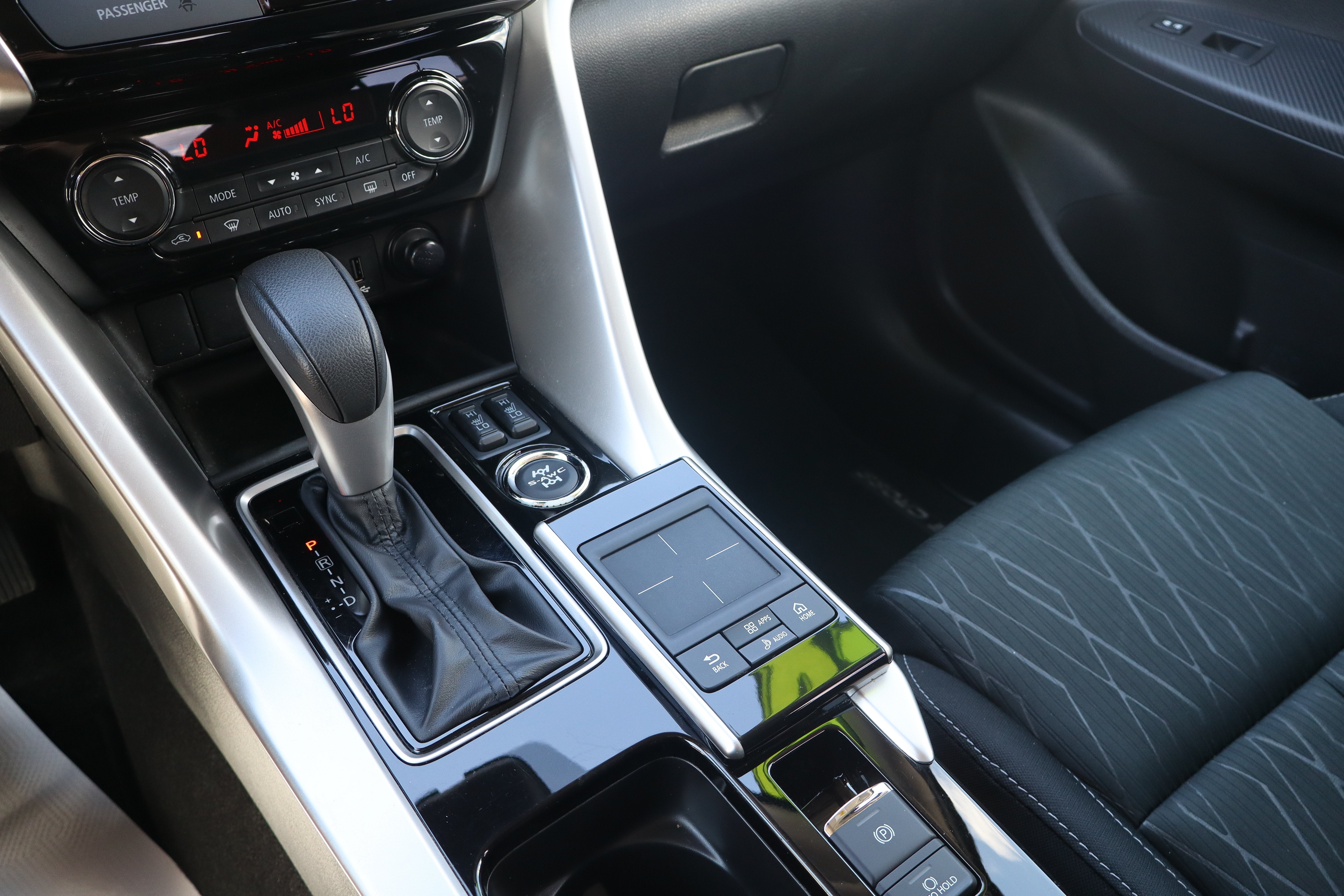 2020 Mitsubishi Eclipse Cross SE