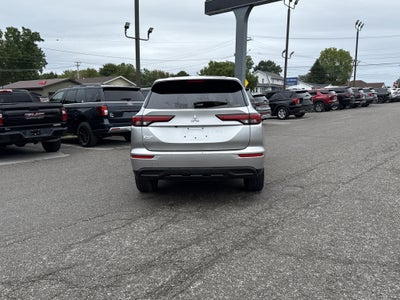 2022 Mitsubishi Outlander ES