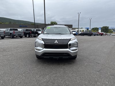 2022 Mitsubishi Outlander ES