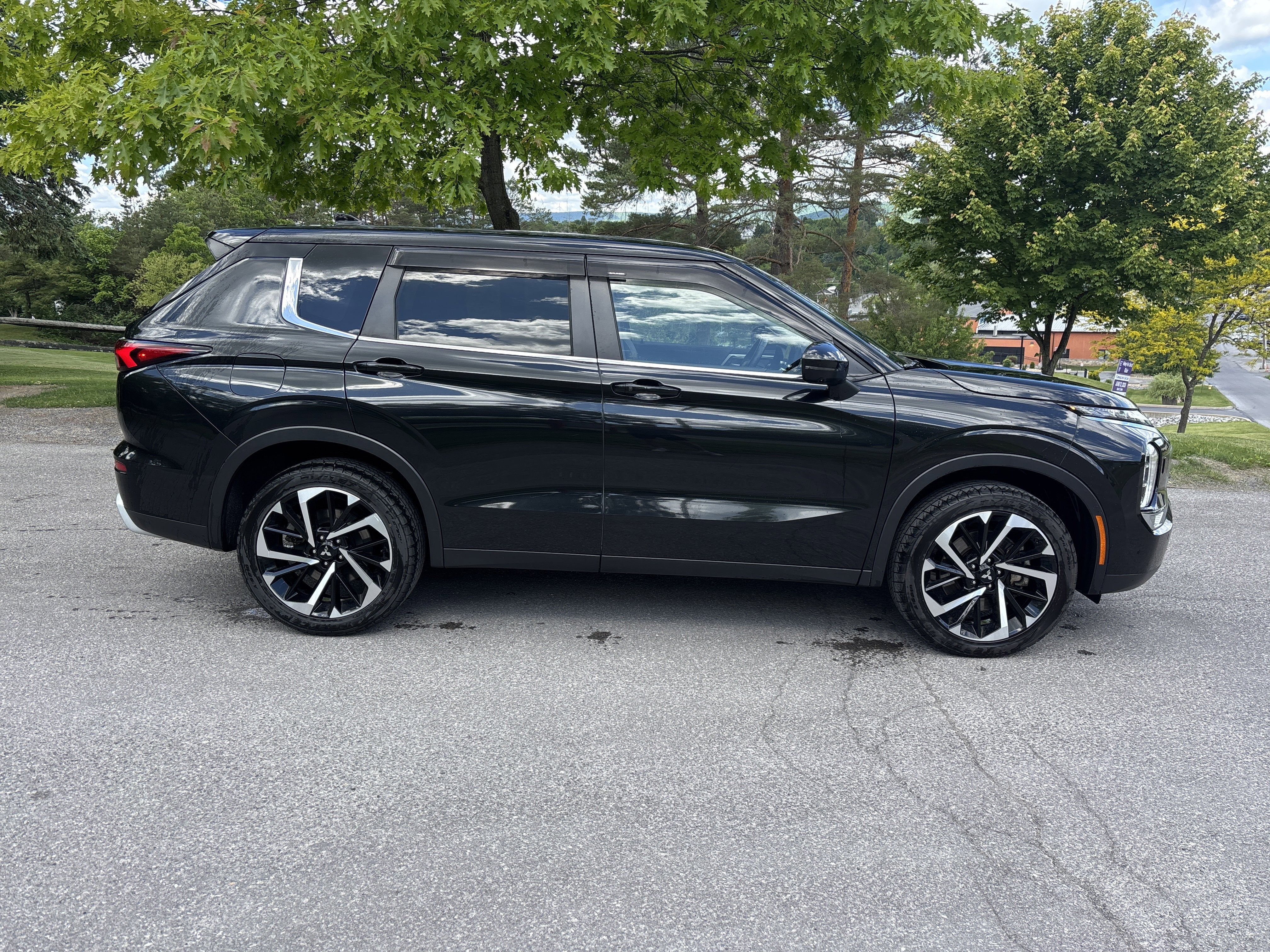 2023 Mitsubishi Outlander Ralliart